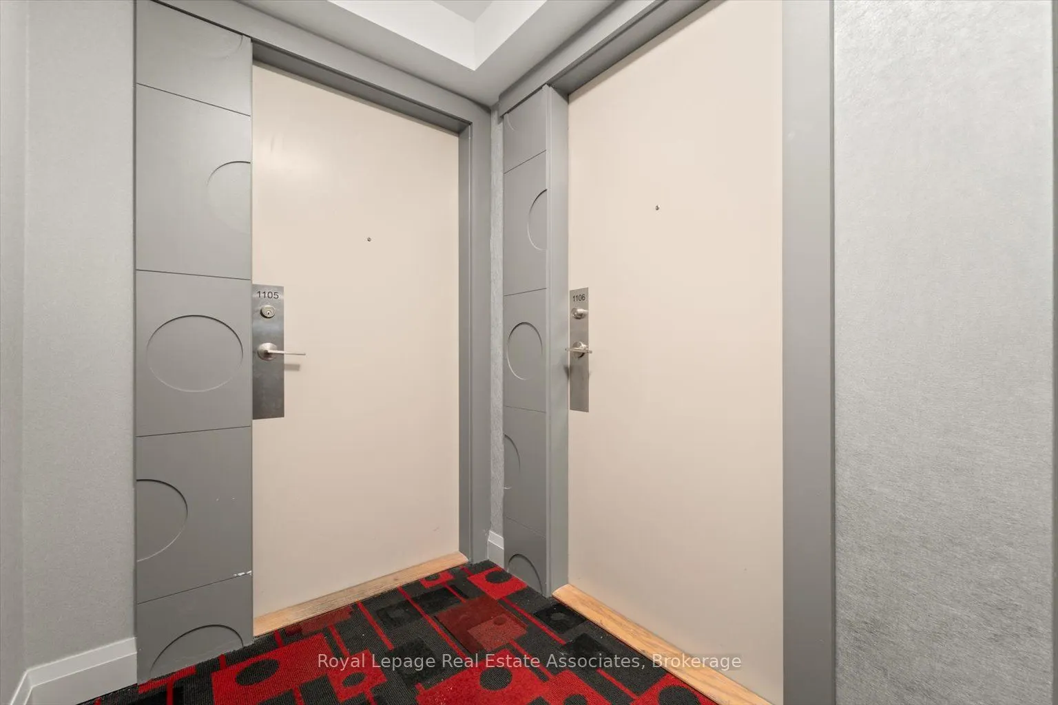30 Meadowglen Place, #1106