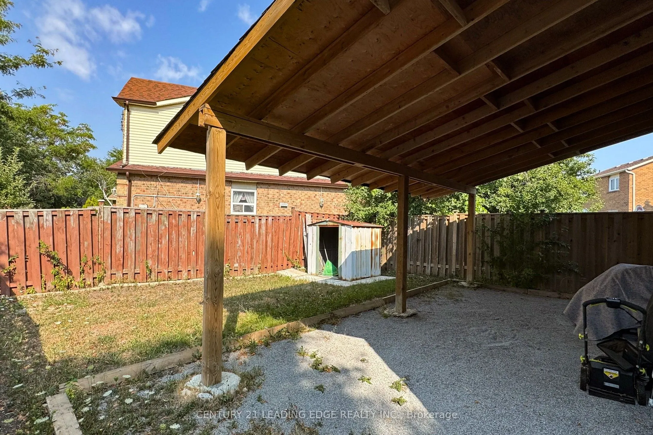 28 Longsword Drive