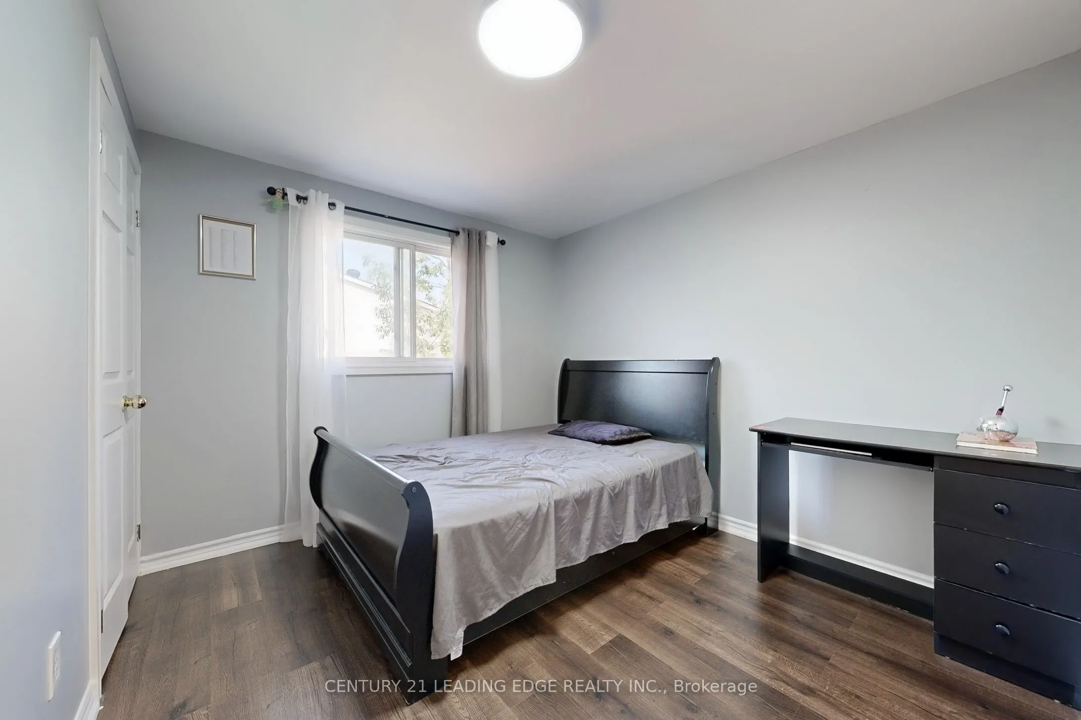 28 Longsword Drive