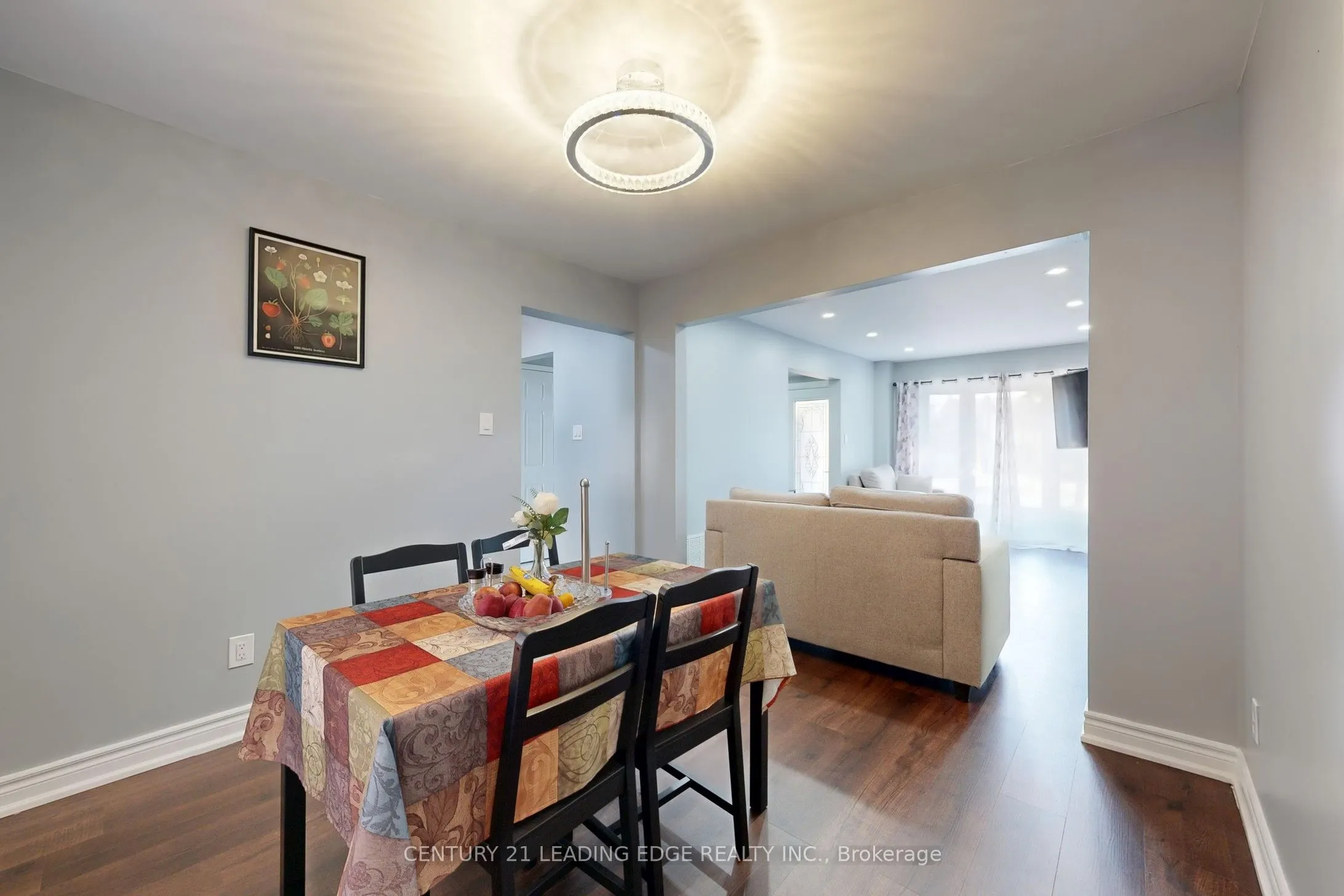 28 Longsword Drive