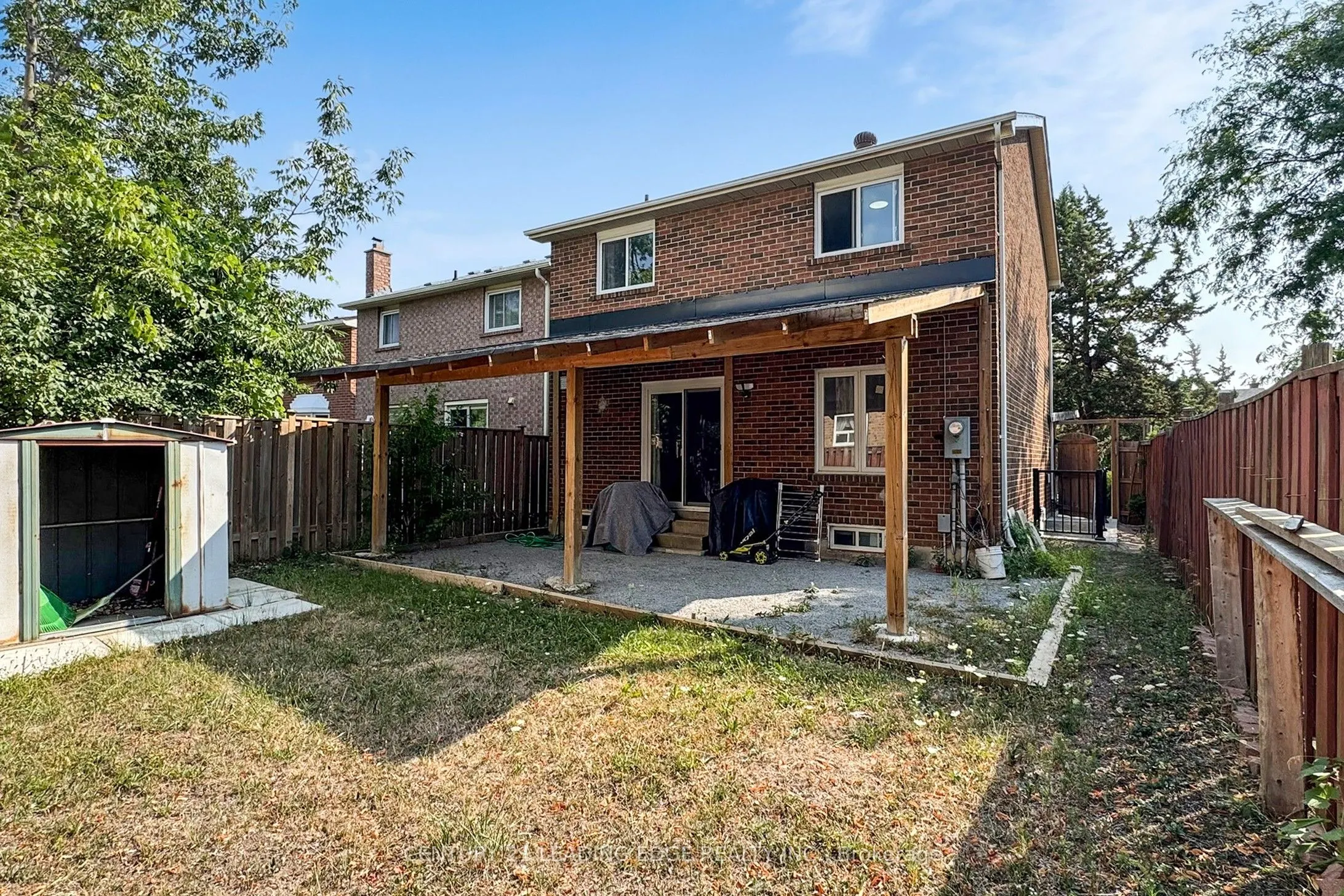 28 Longsword Drive