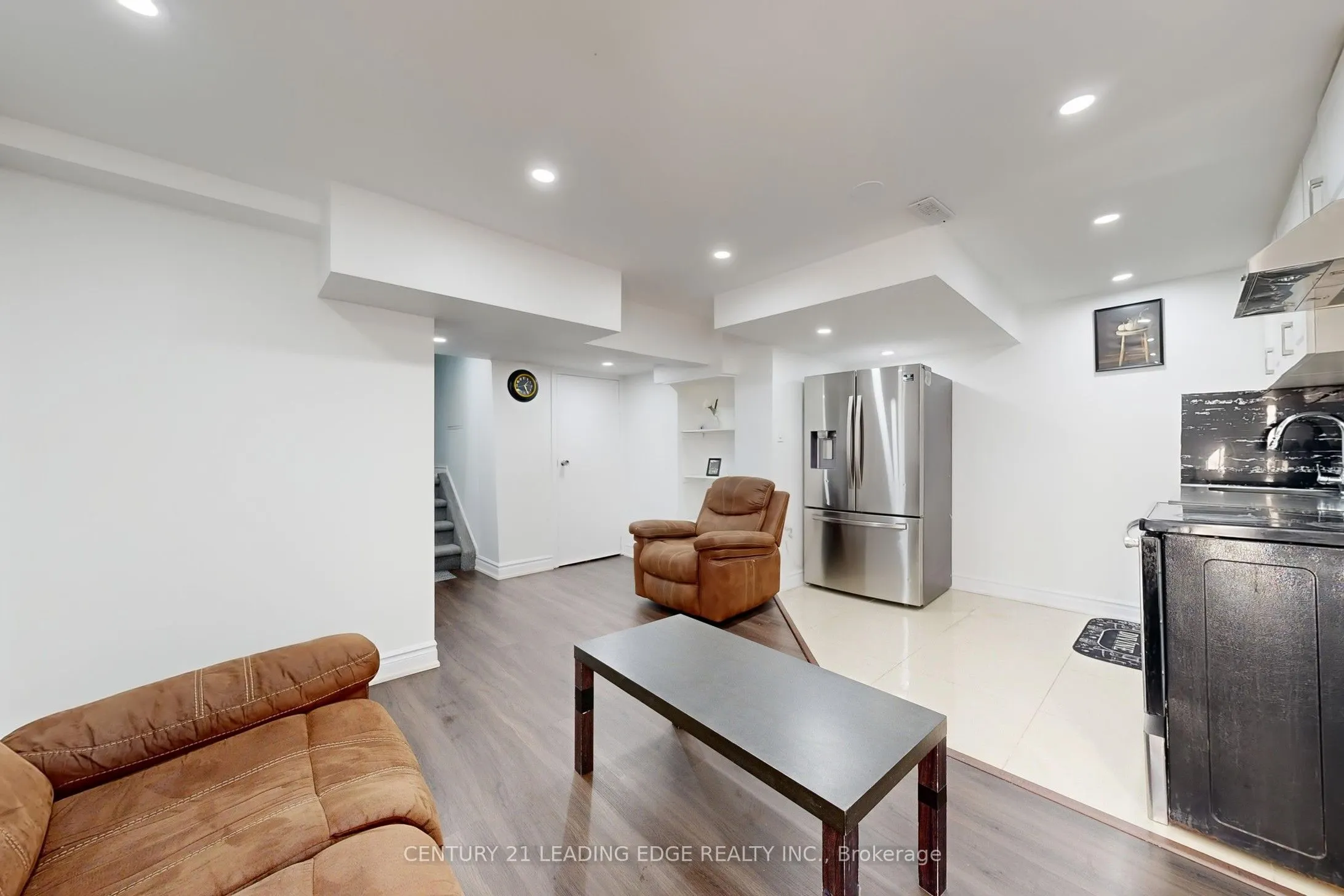 28 Longsword Drive
