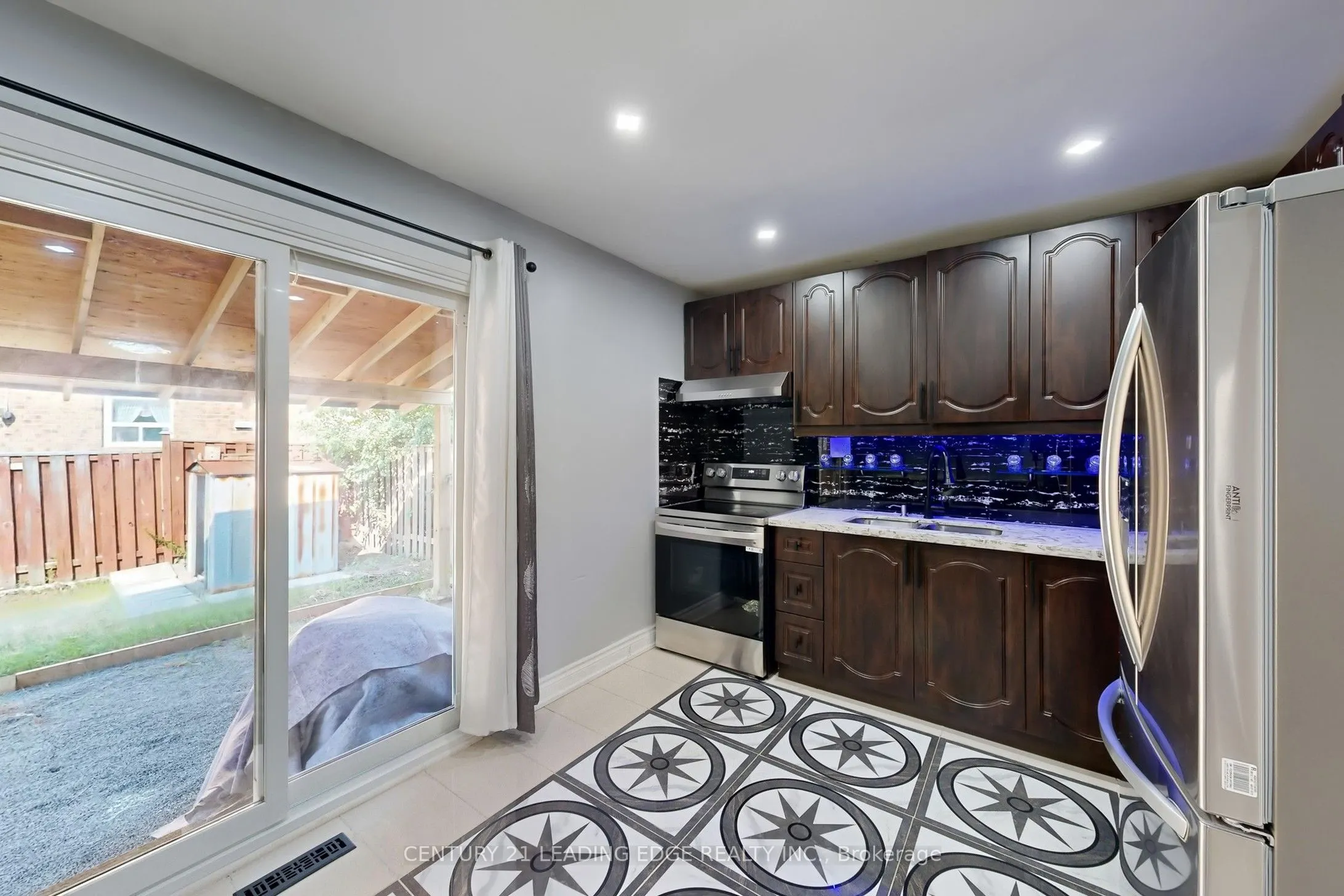 28 Longsword Drive