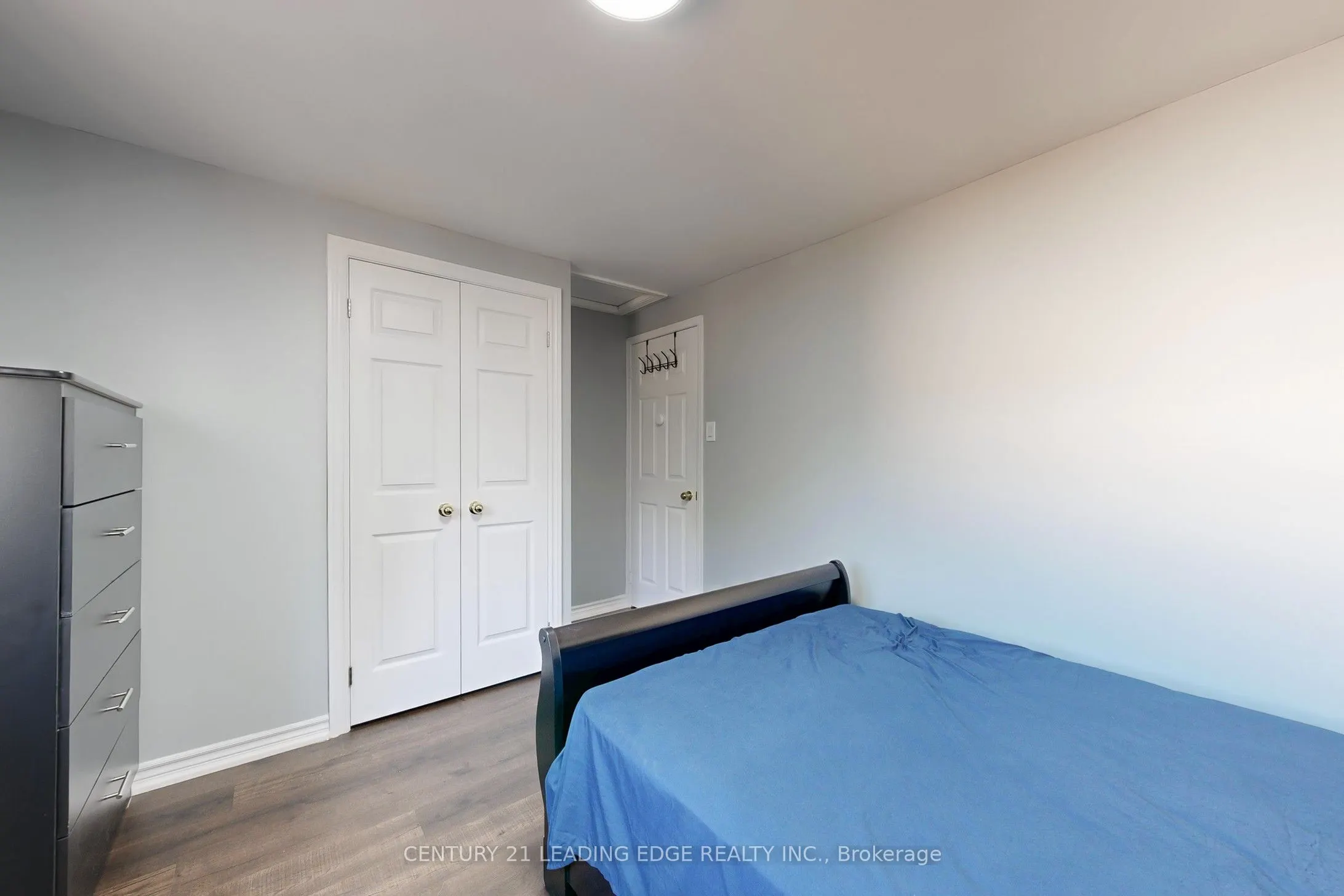 28 Longsword Drive