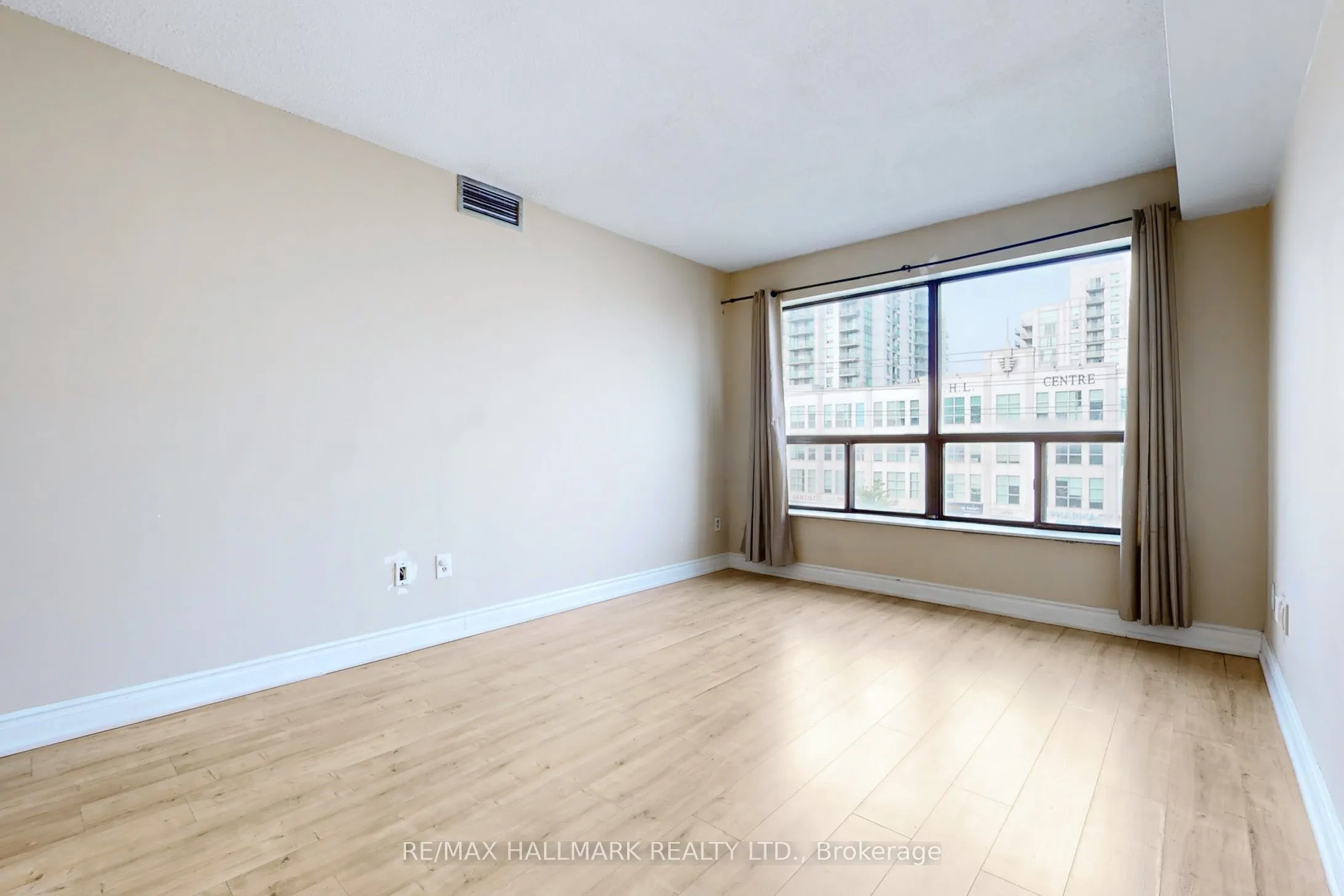 39 Kimbercroft Court, #411