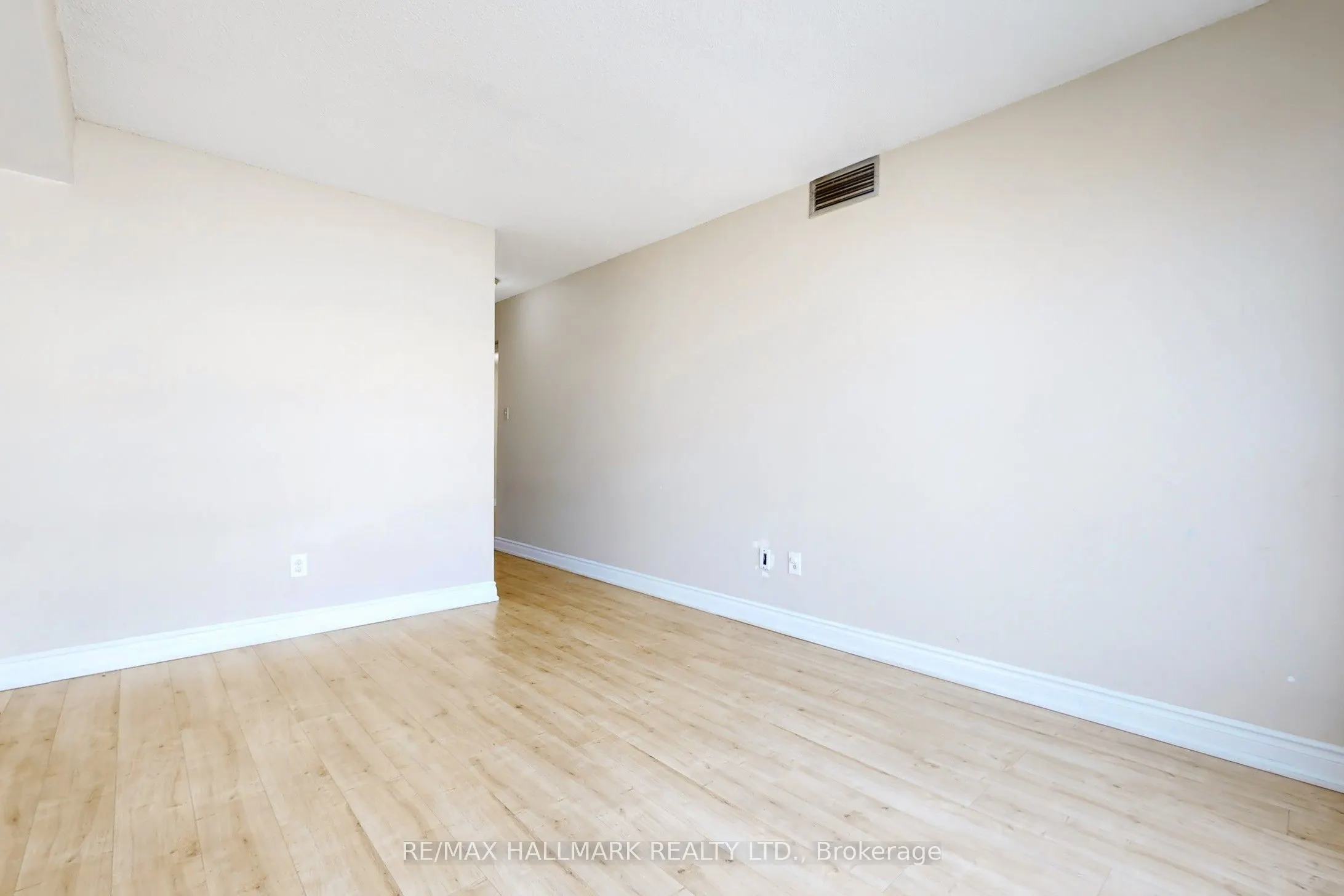 39 Kimbercroft Court, #411