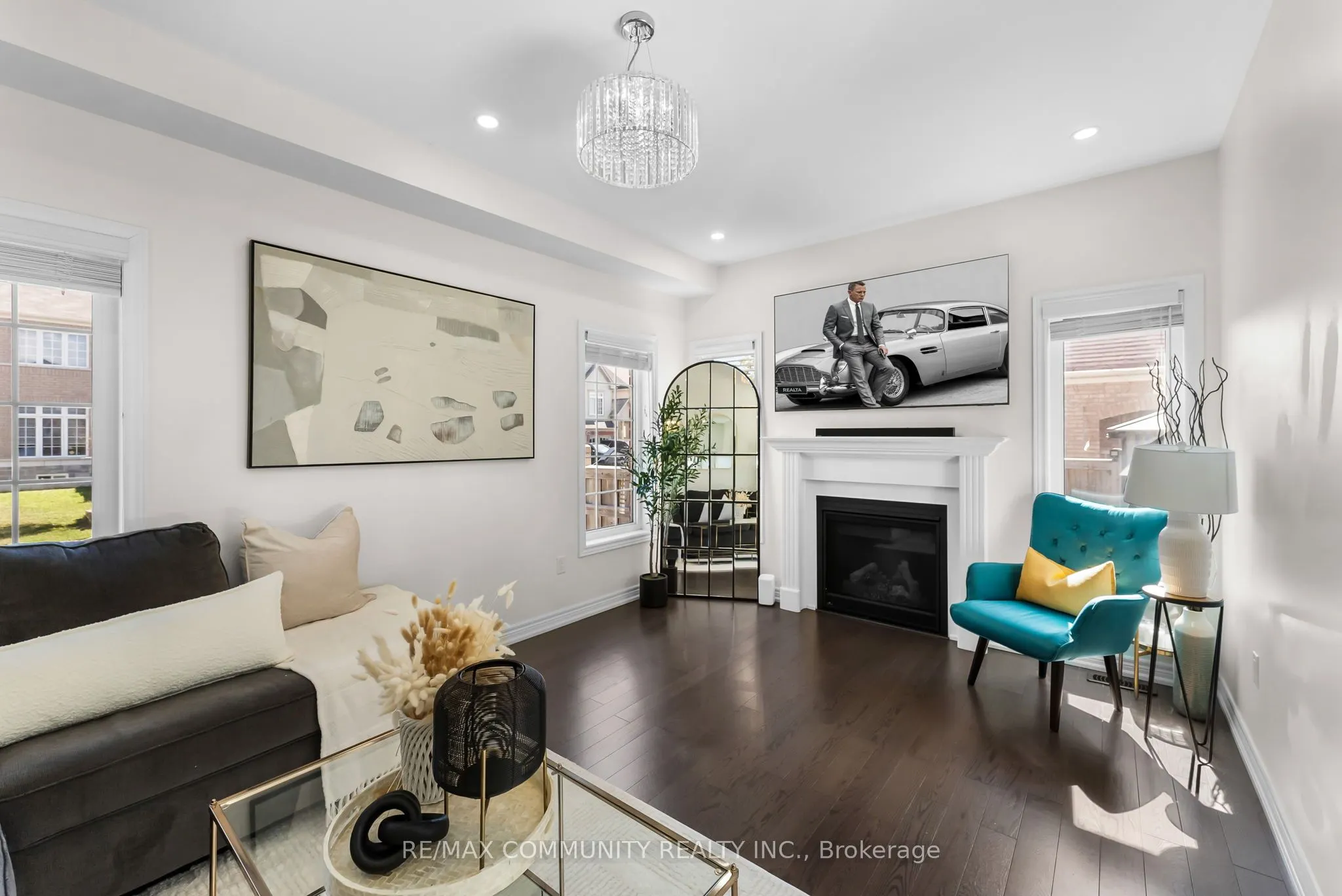 279 Kenneth Cole Drive