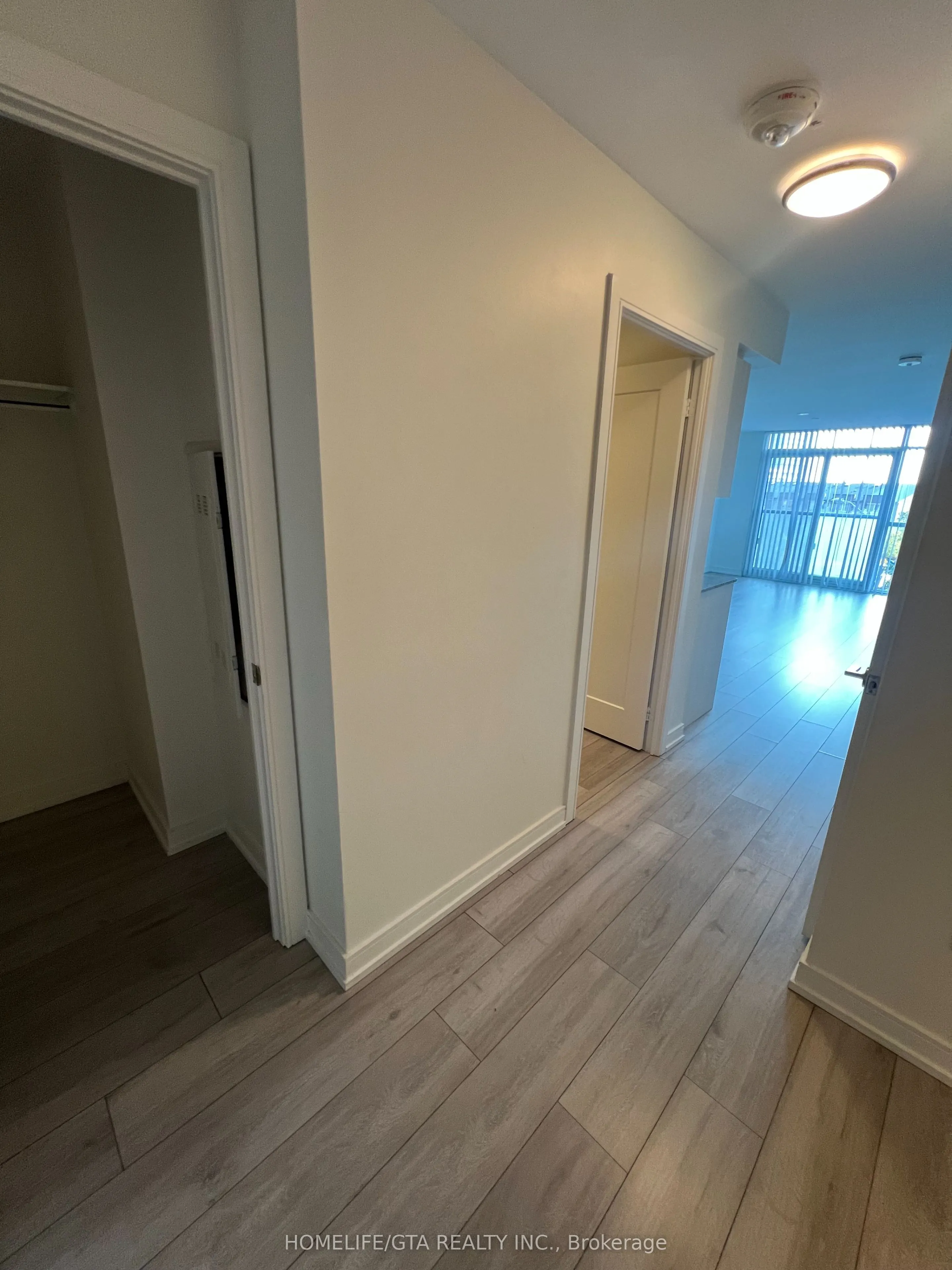 225 Village Green Square, #307