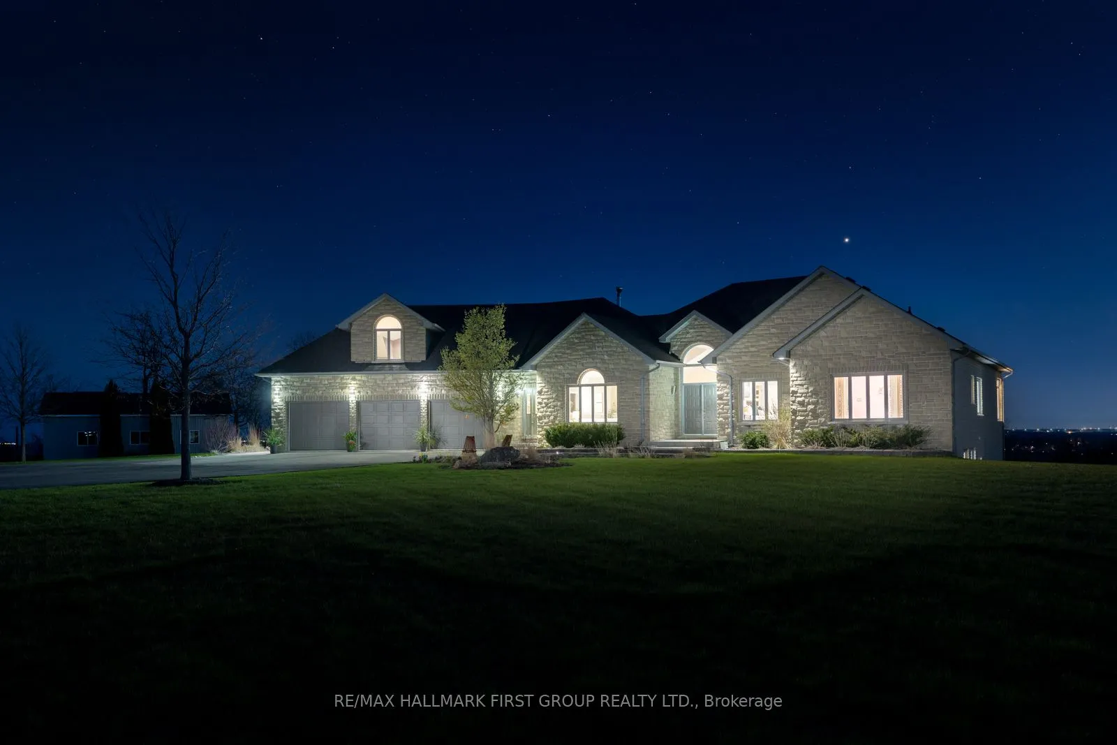 7472 Aked Road