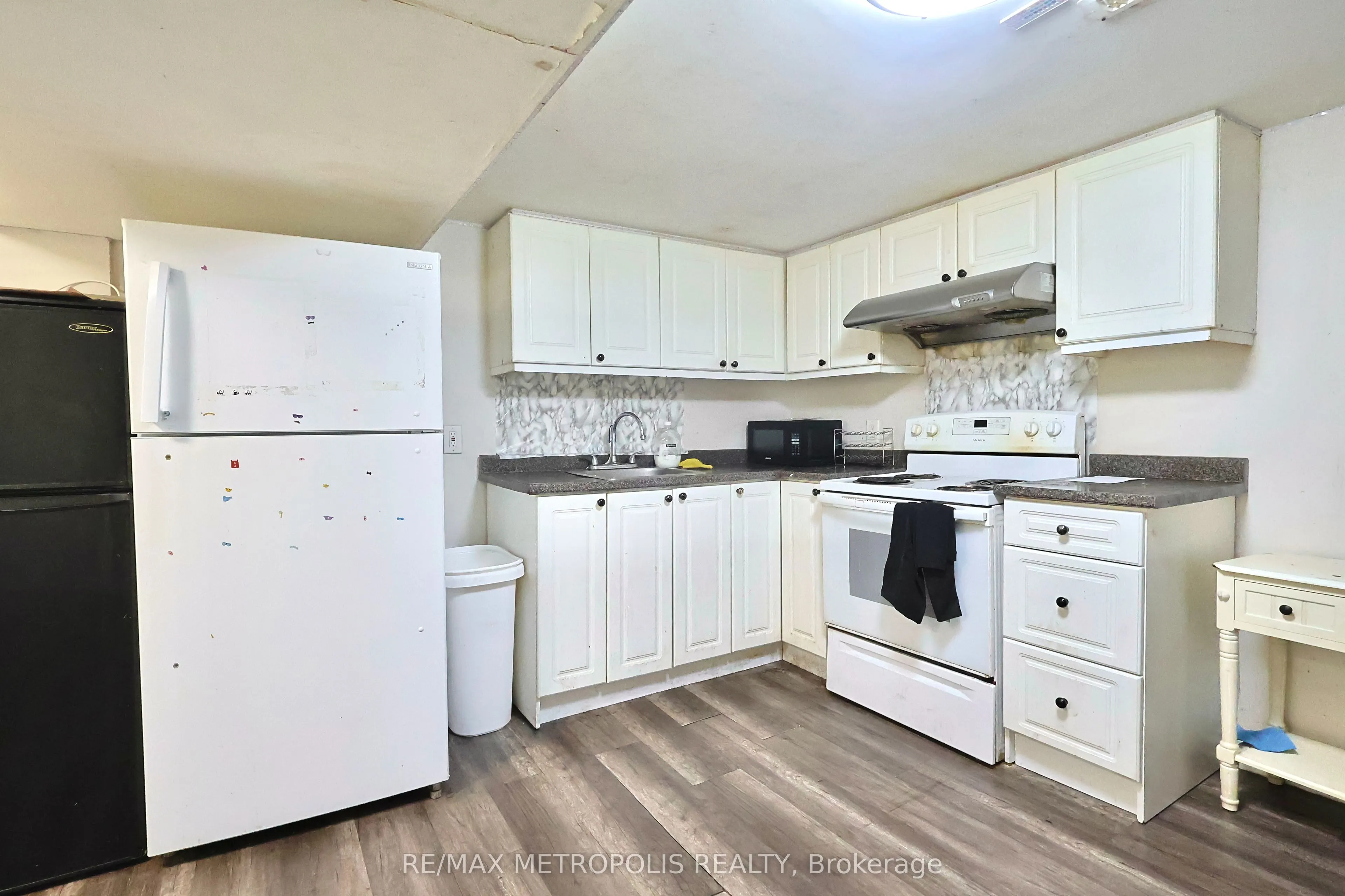 538 Bellamy Road N, #BSMT