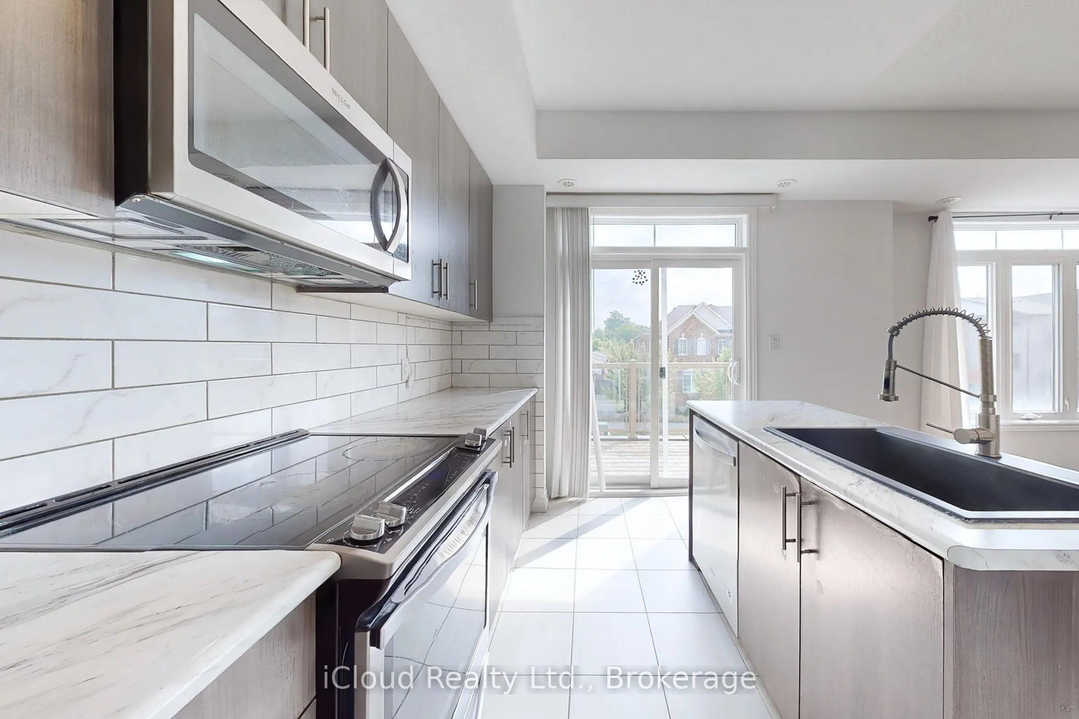 2730 William Jackson Drive, #8