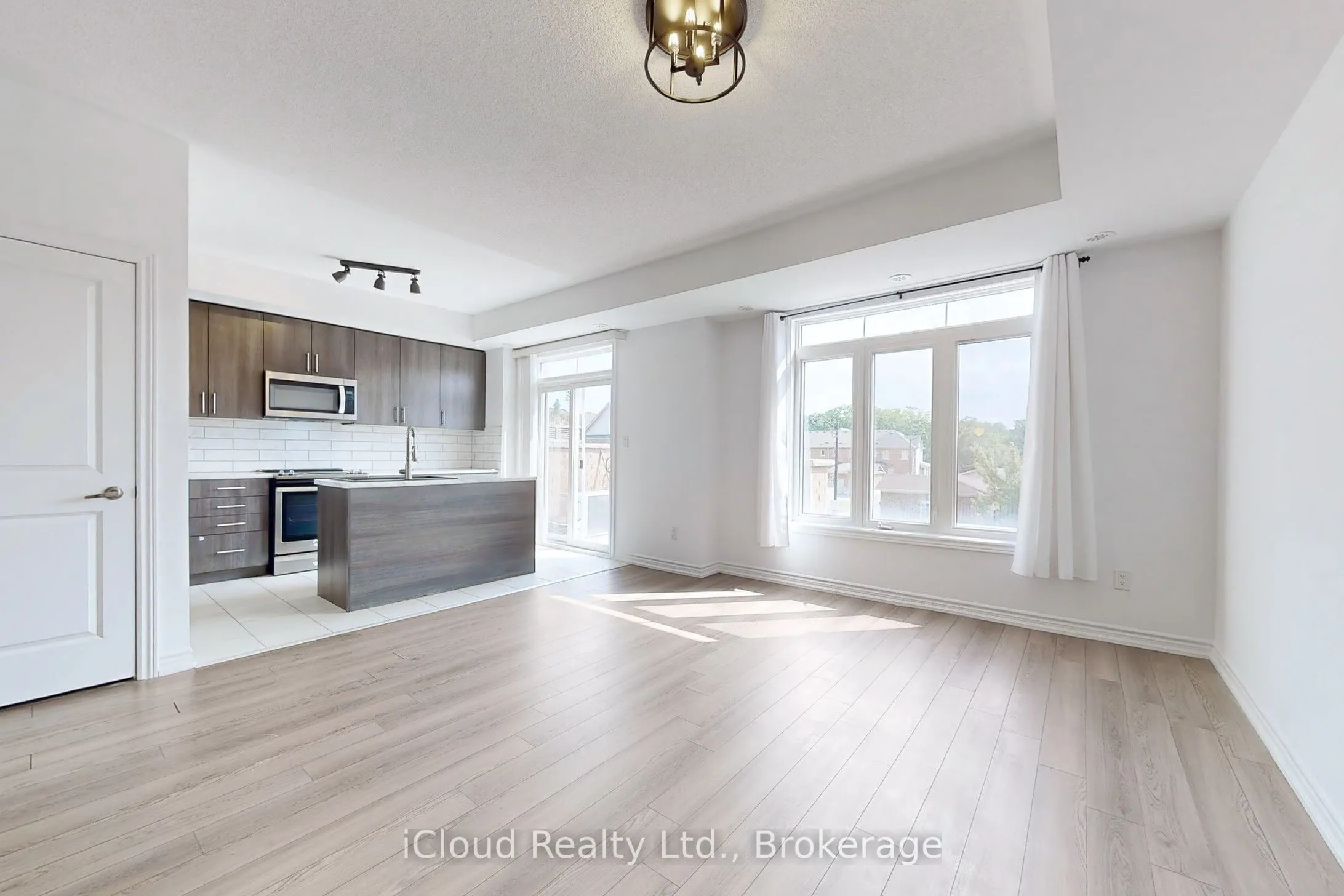 2730 William Jackson Drive, #8