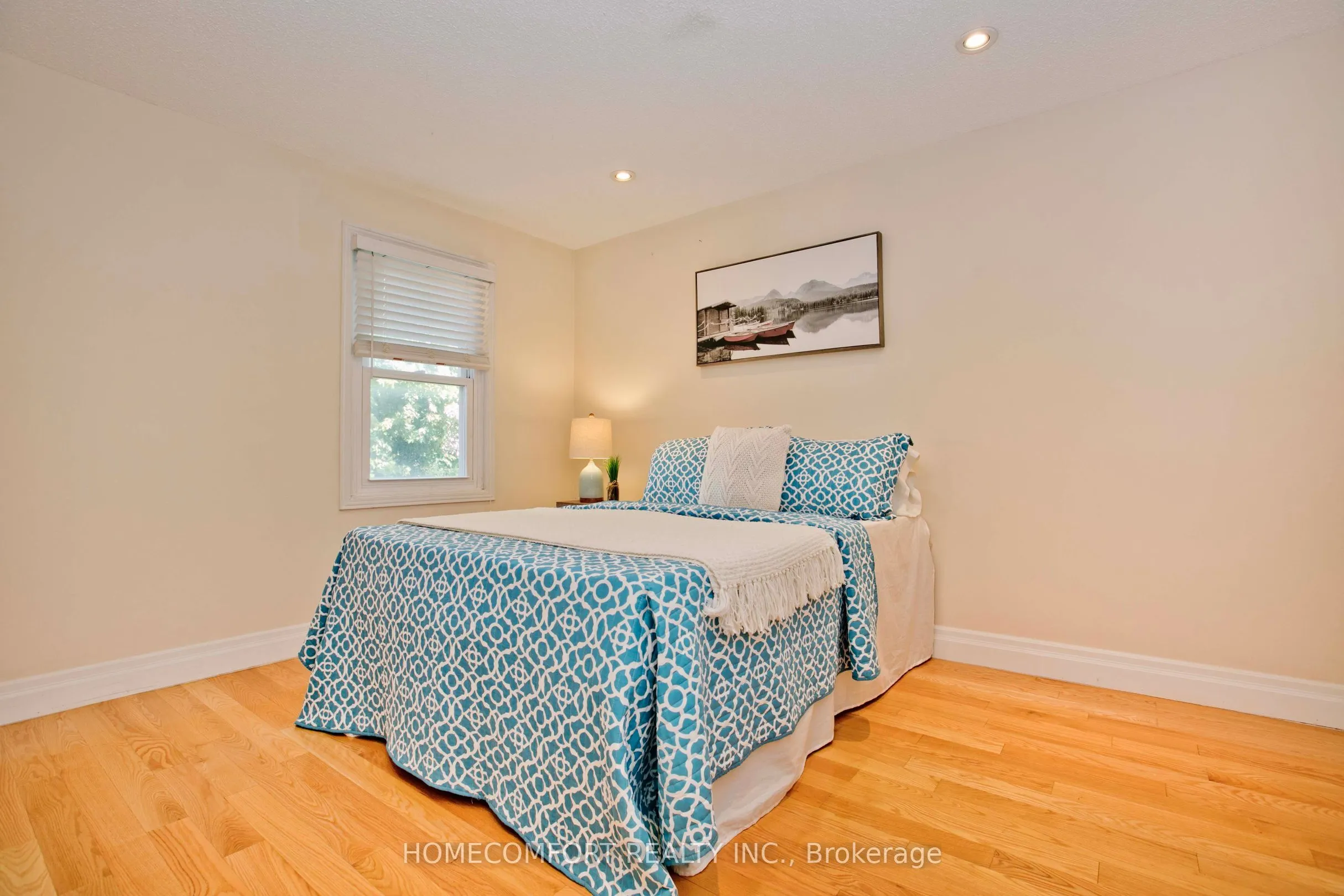 100 Nettlecreek Crescent