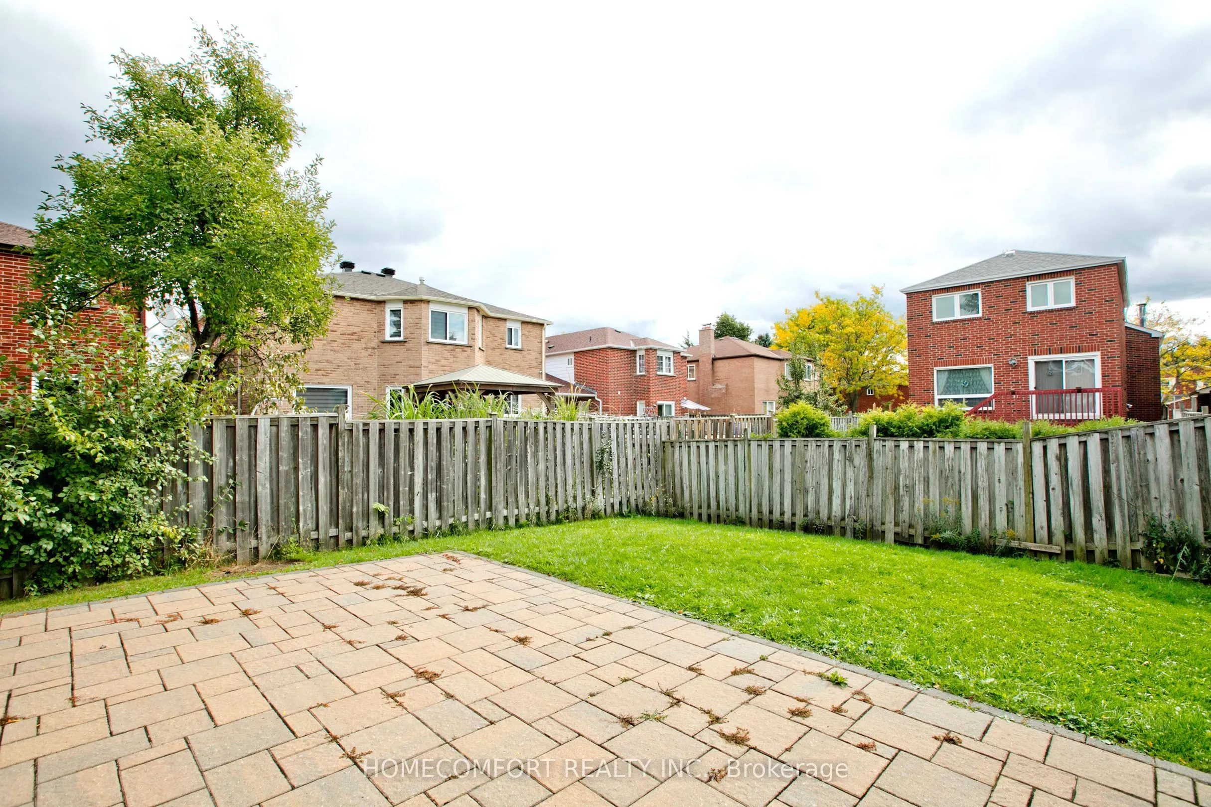 100 Nettlecreek Crescent