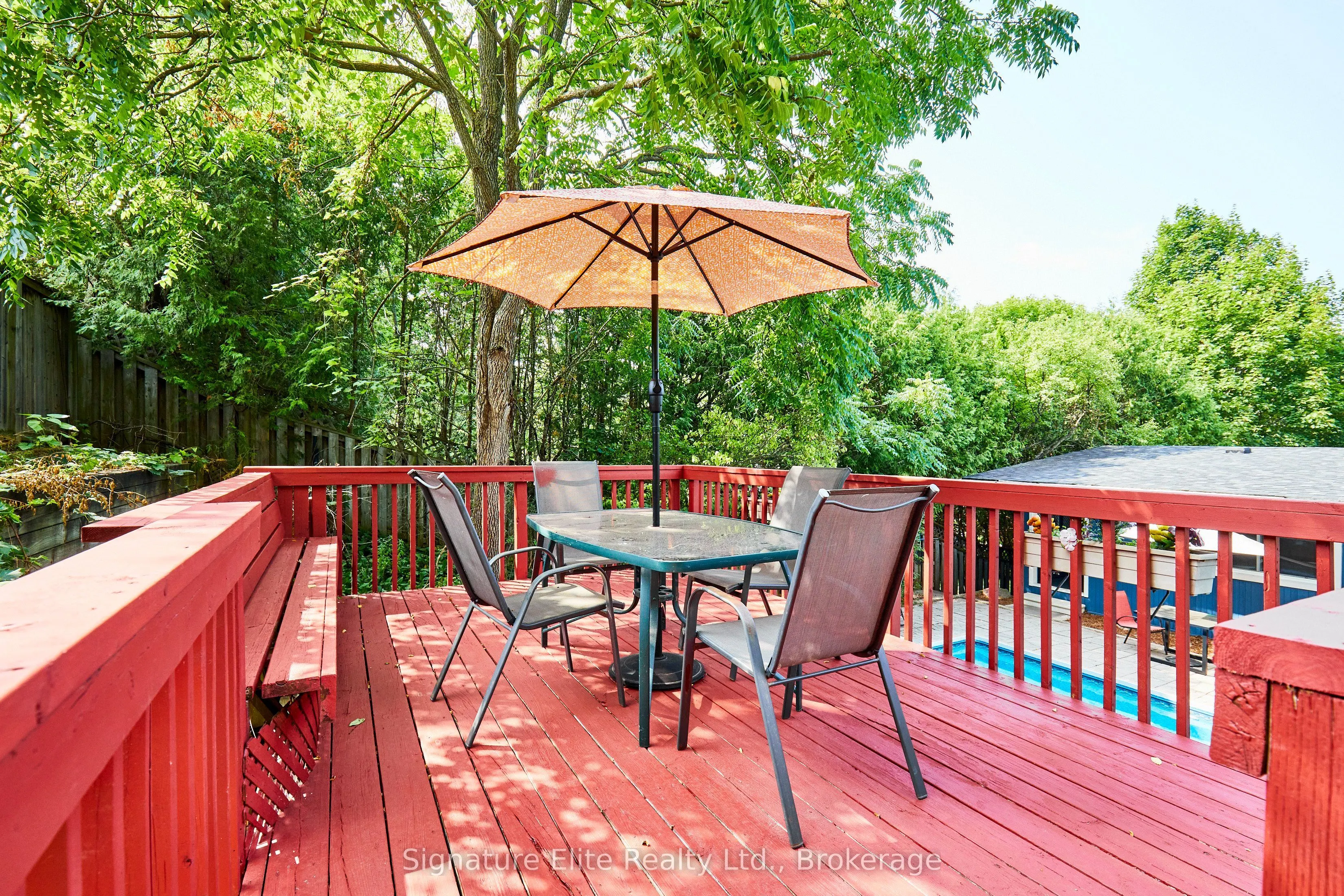 121 Meadow Crescent