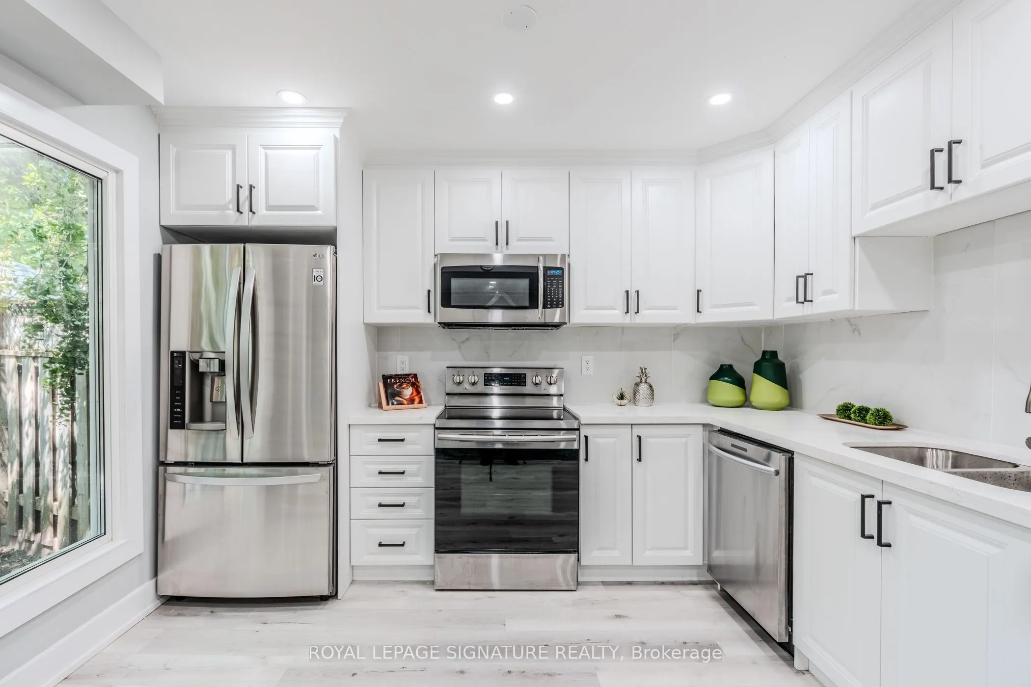 10 Grassmere Court