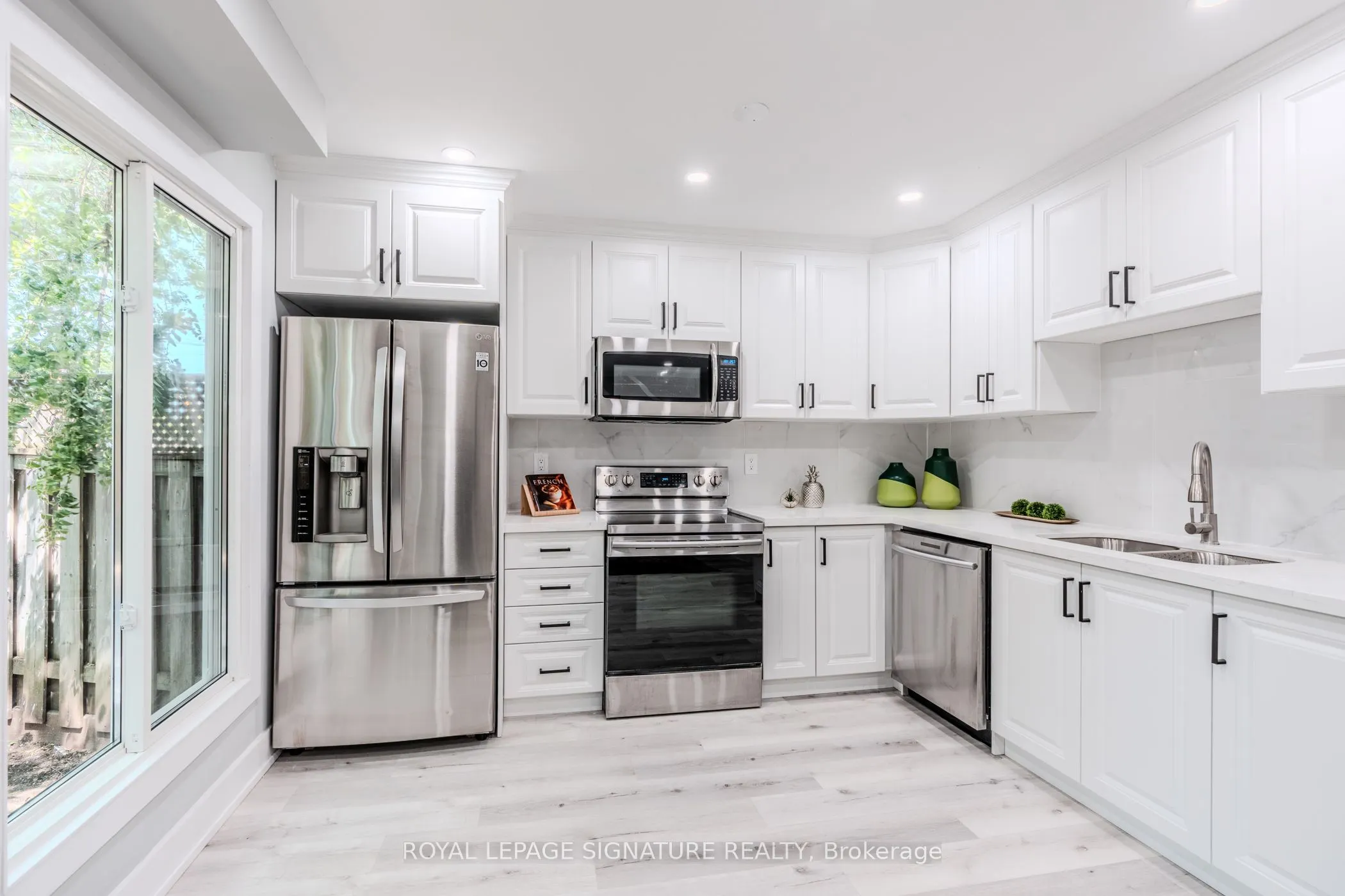 10 Grassmere Court