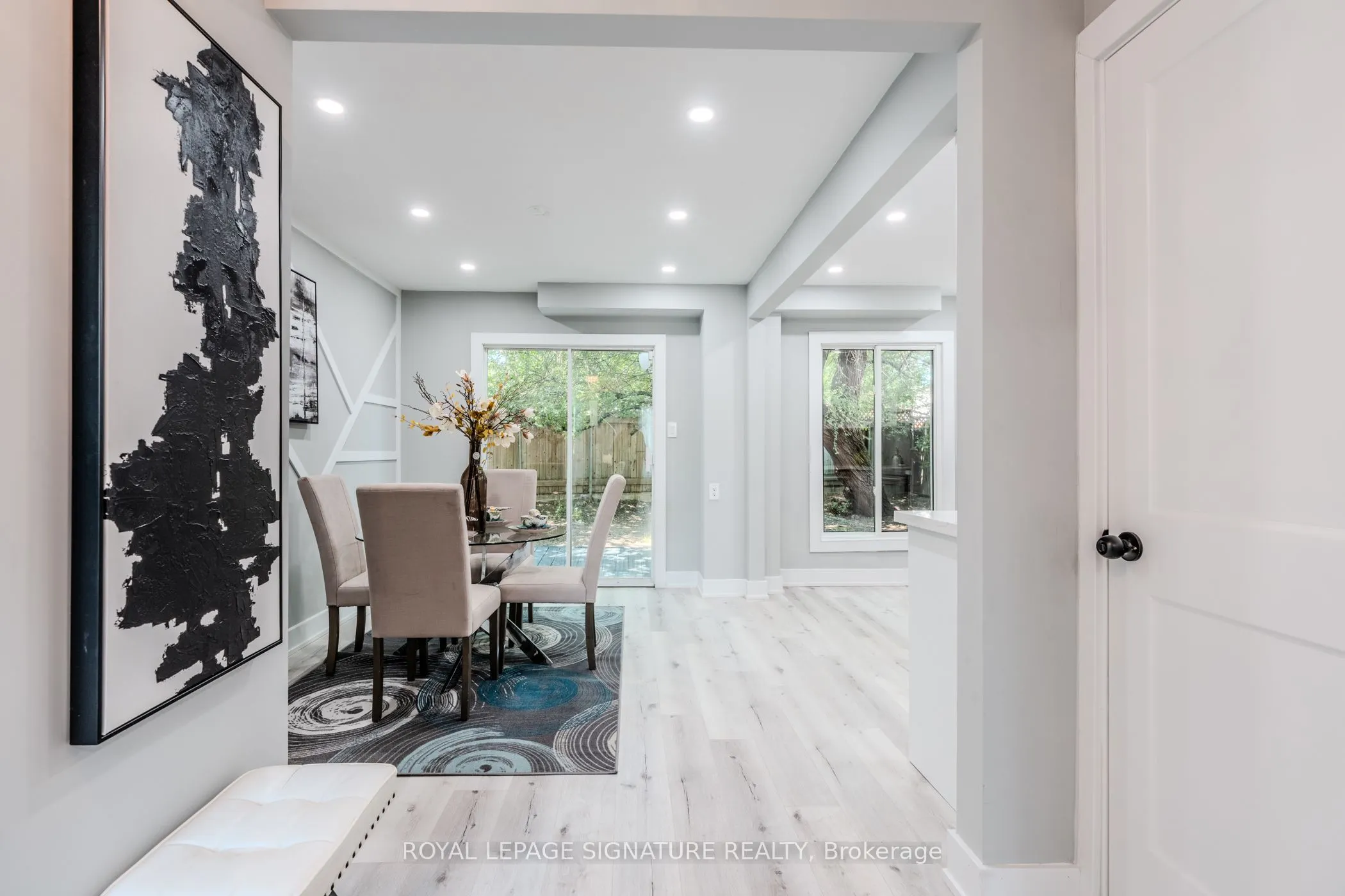 10 Grassmere Court