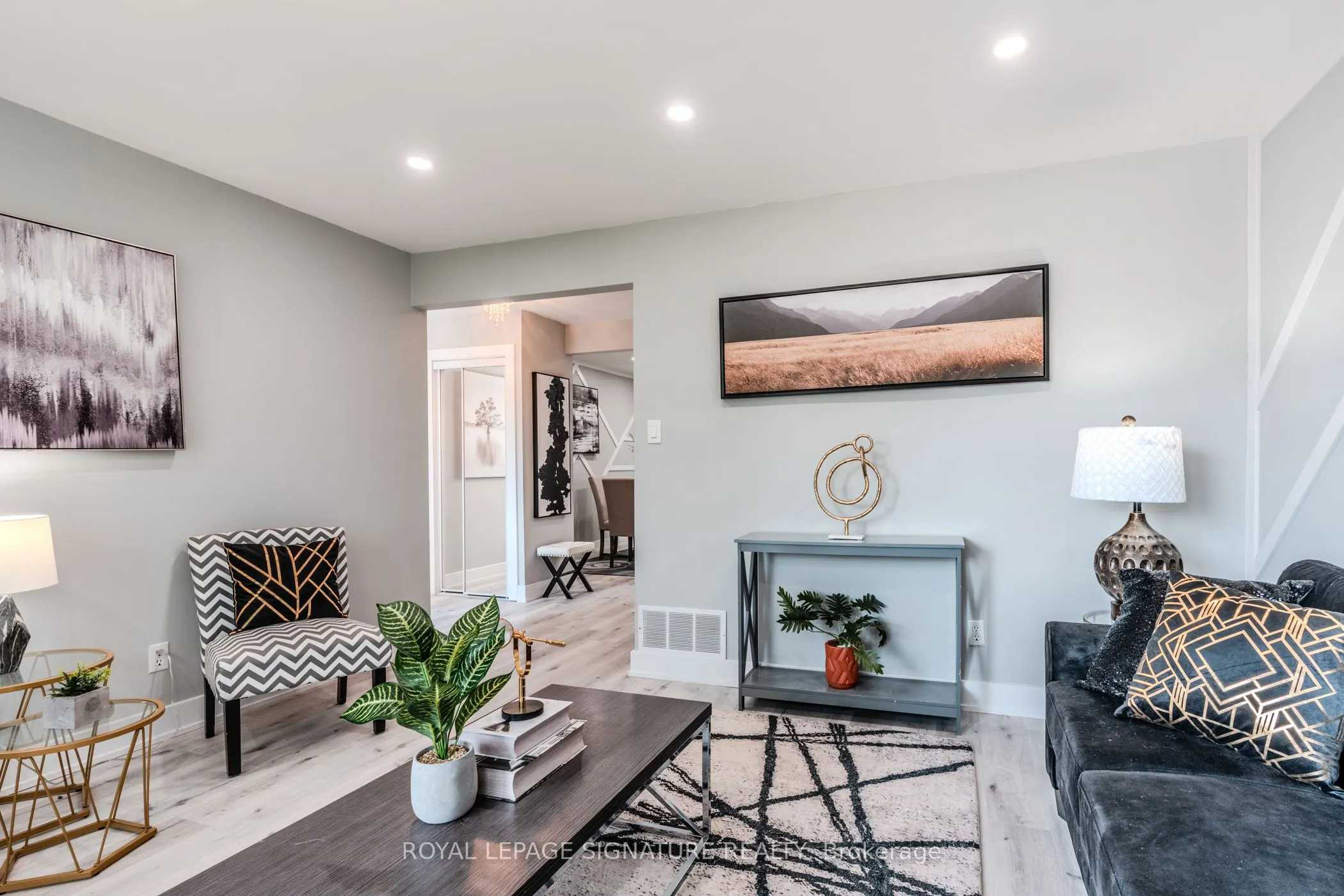 10 Grassmere Court