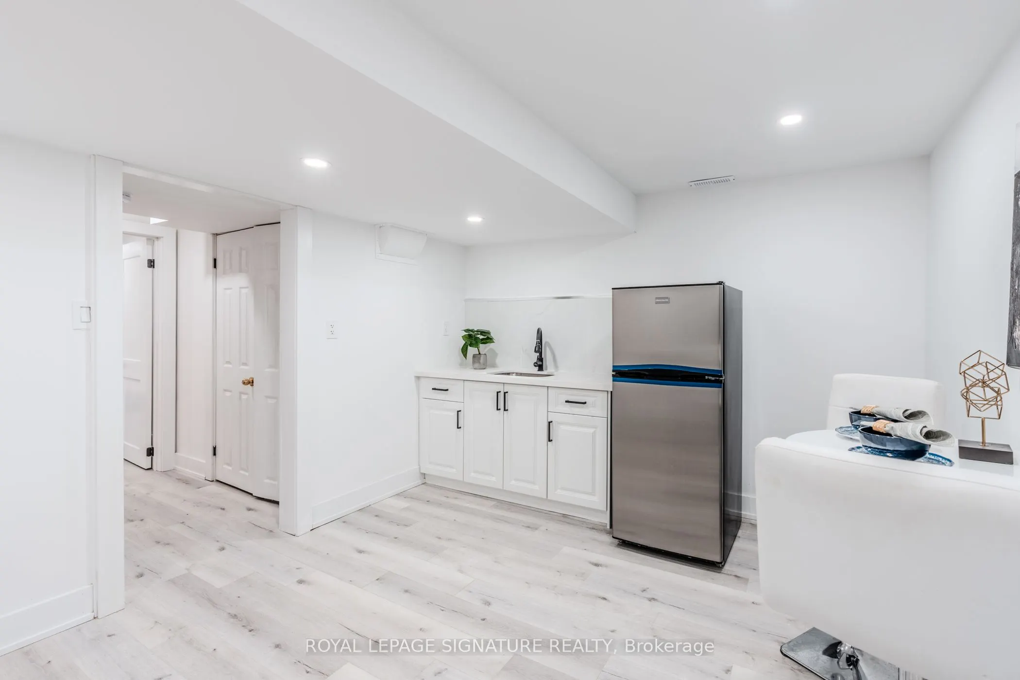 10 Grassmere Court