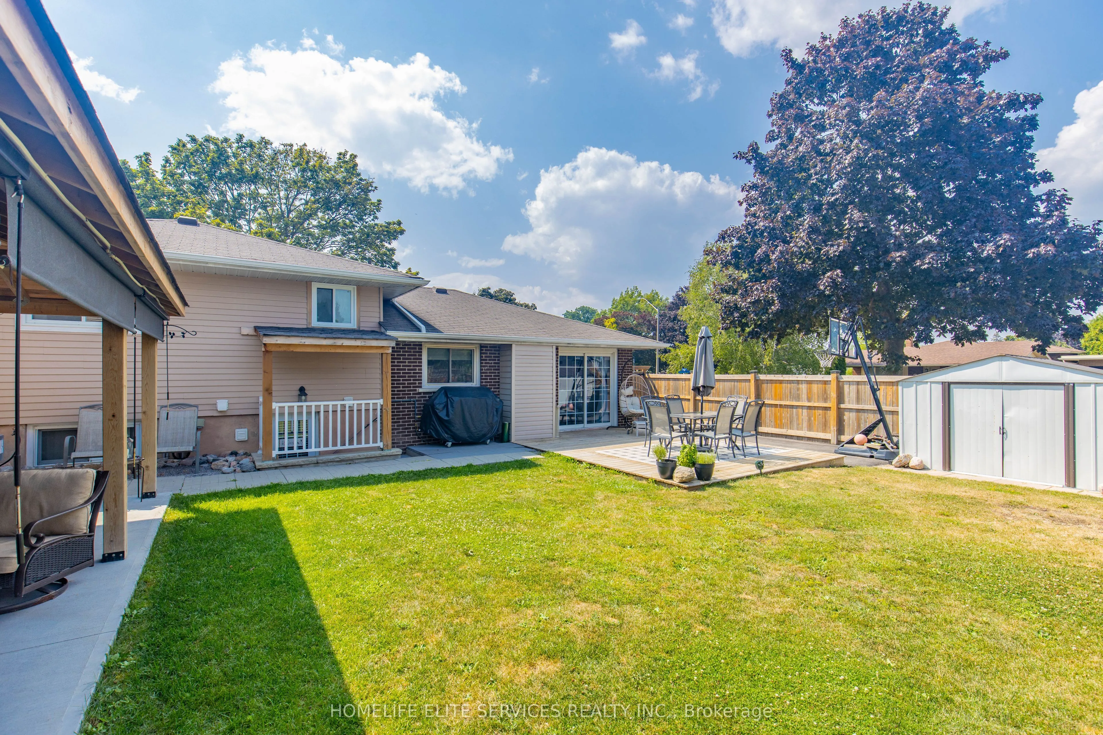 323 Central Pk Boulevard N