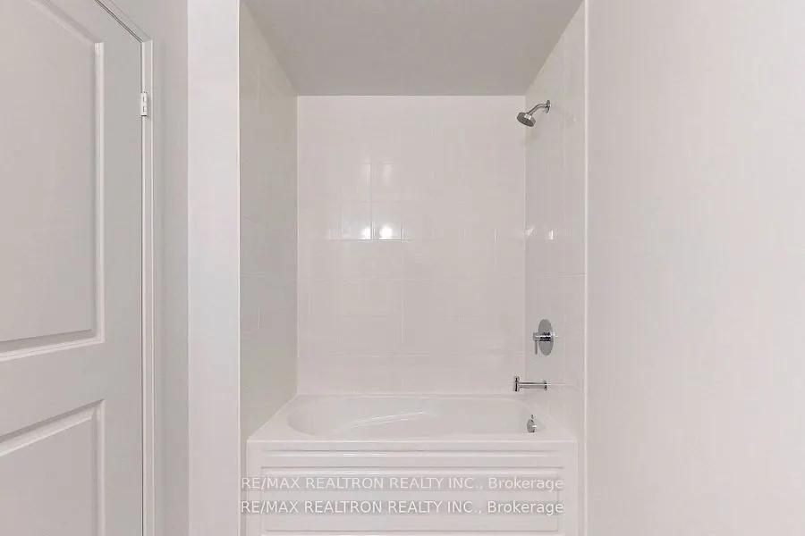 10 Meadowglen Place, #703