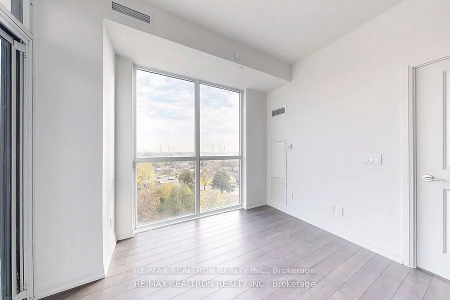 10 Meadowglen Place, #703