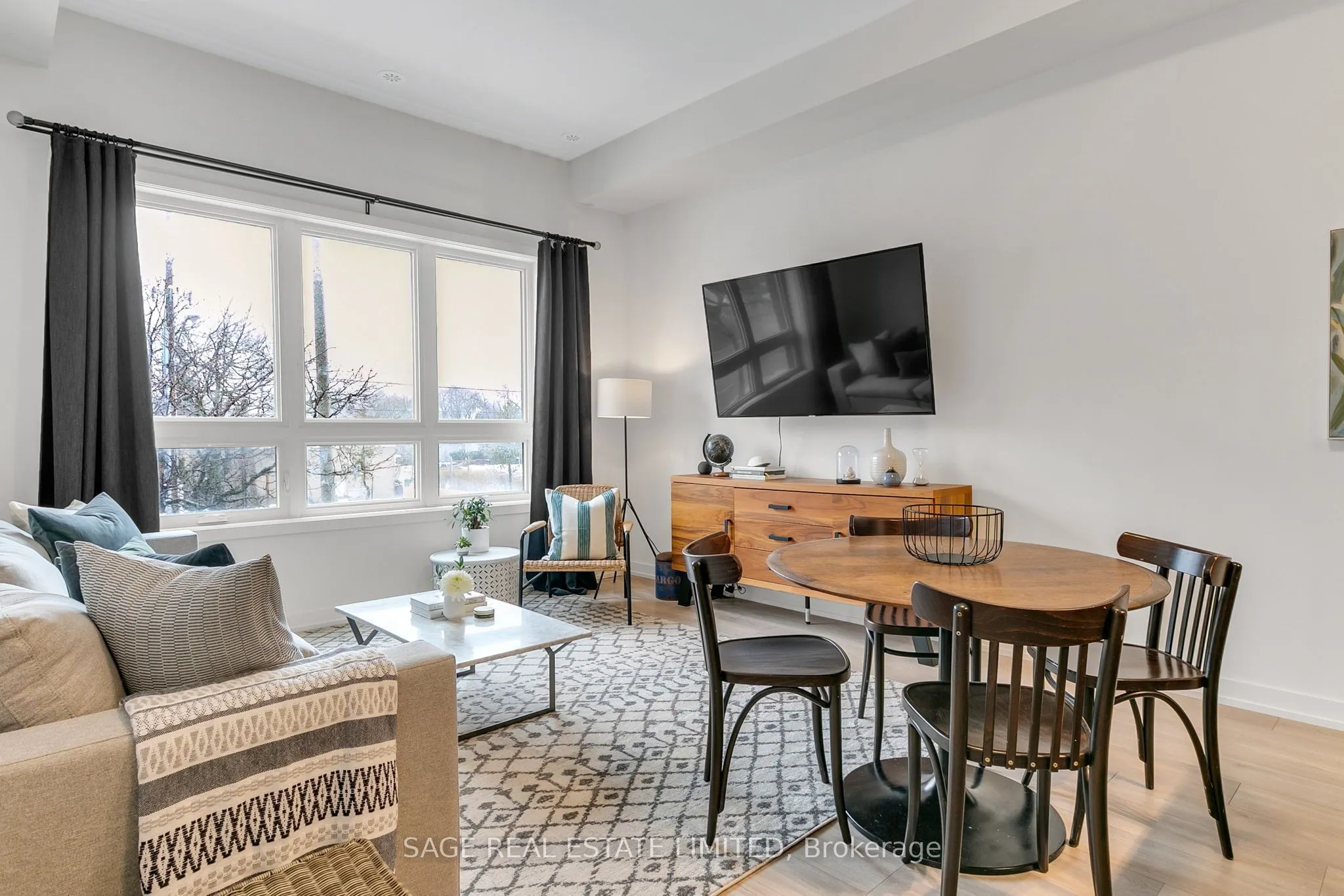3686 St Clair Avenue E, #103