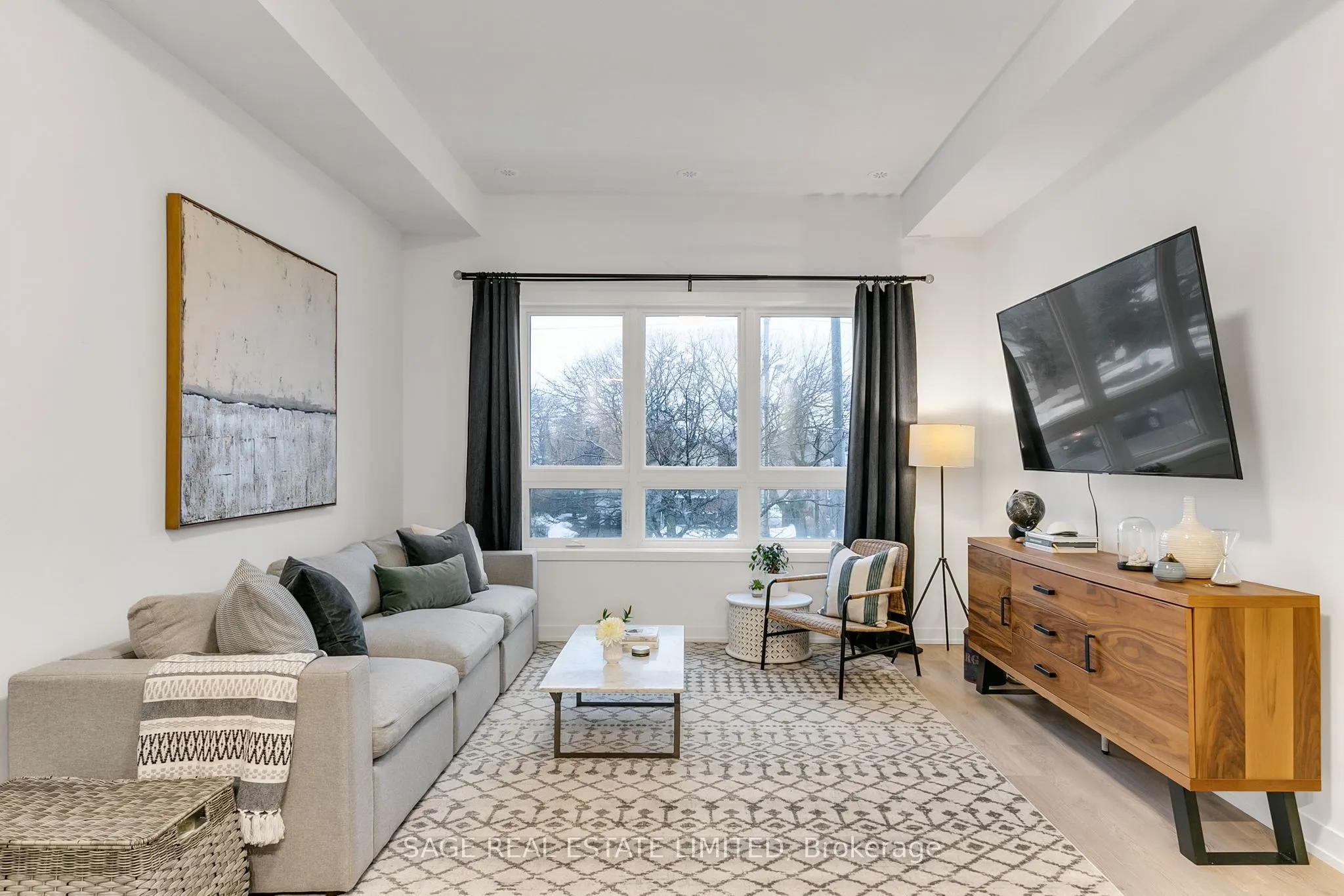 3686 St Clair Avenue E, #103