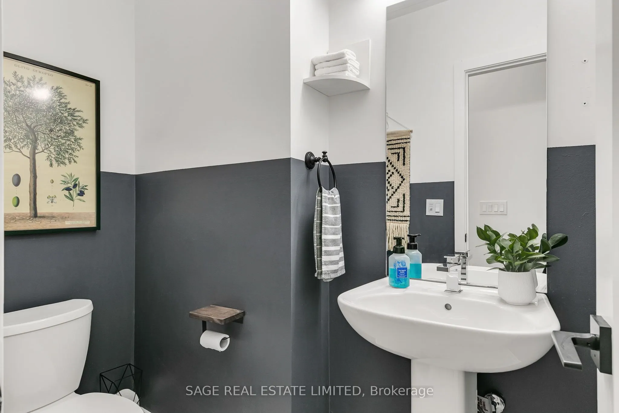 3686 St Clair Avenue E, #103