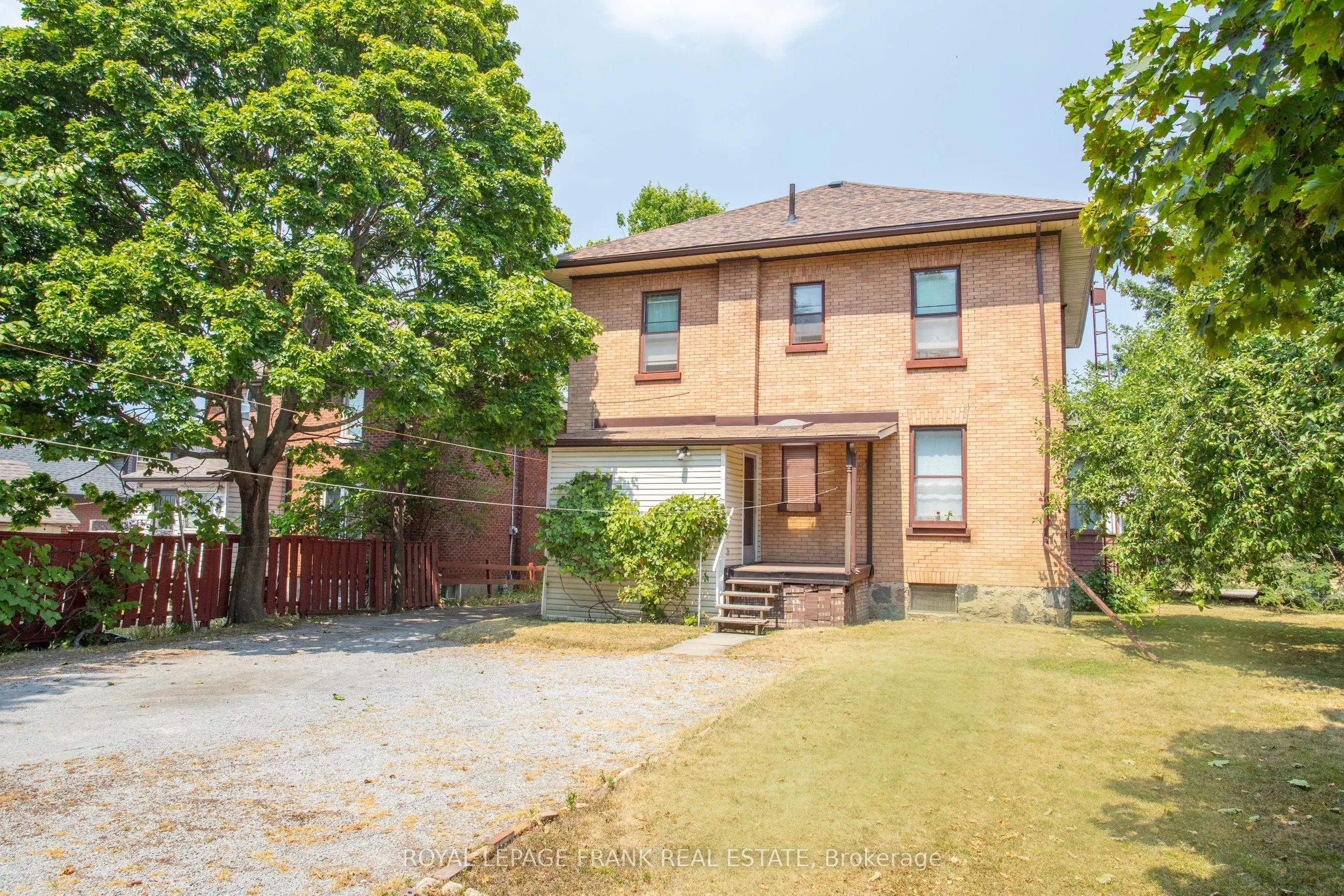33 Fairbanks Street