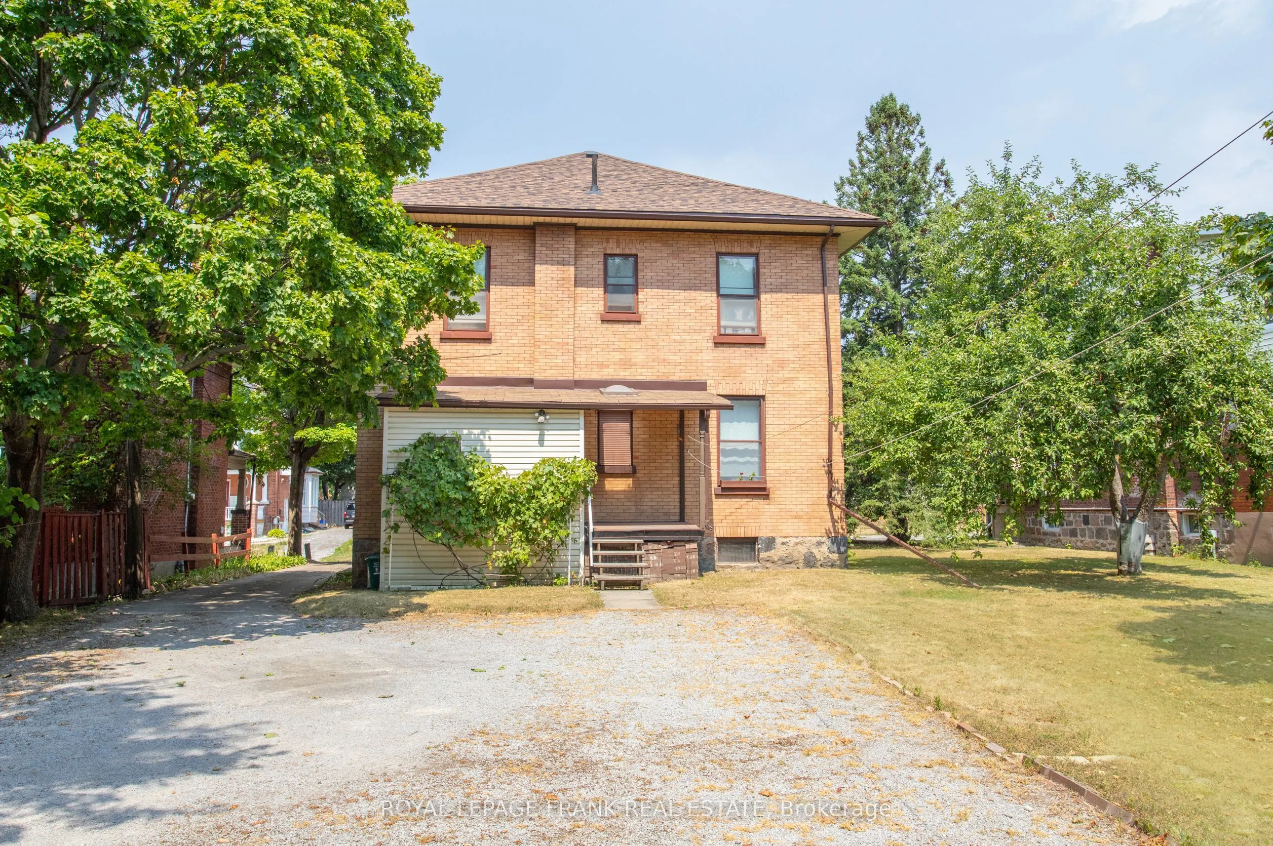 33 Fairbanks Street