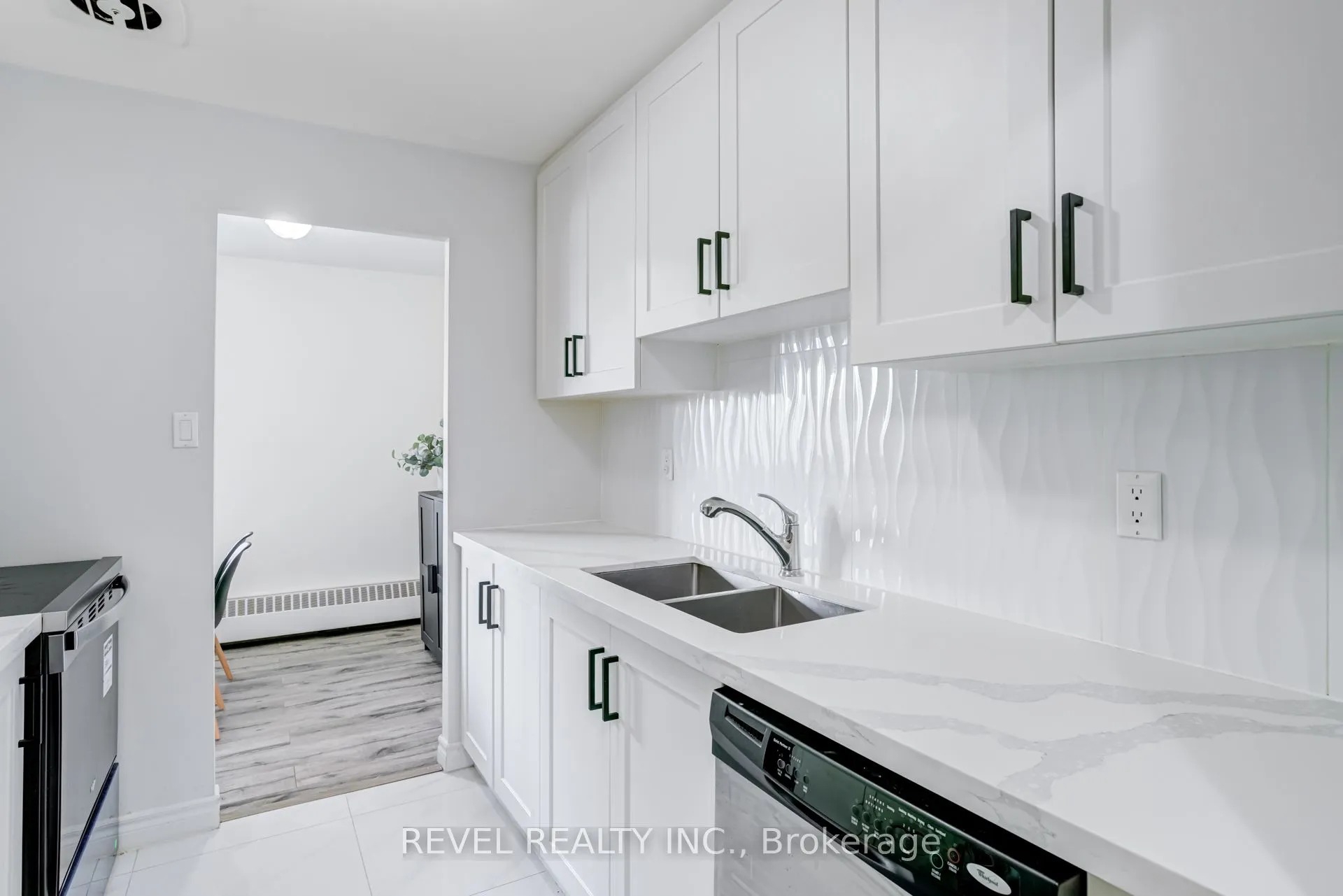 936 Glen Street, #512