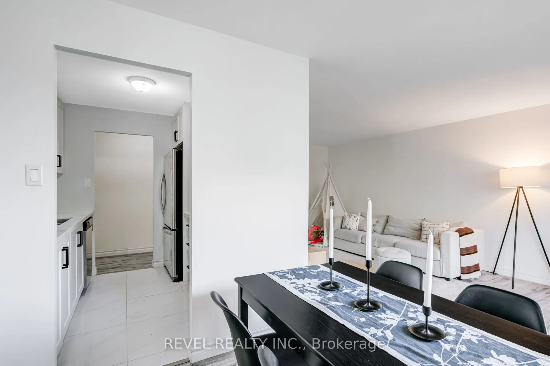 936 Glen Street, #512
