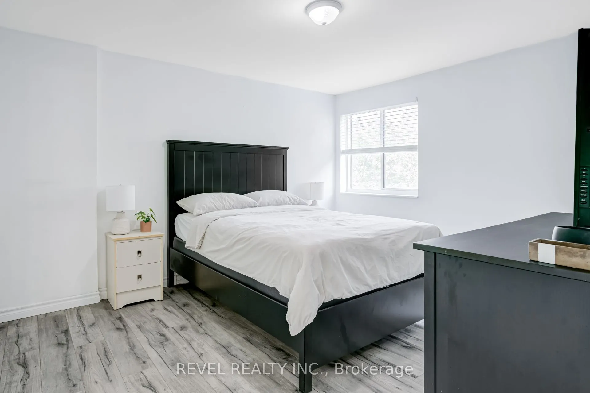 936 Glen Street, #512