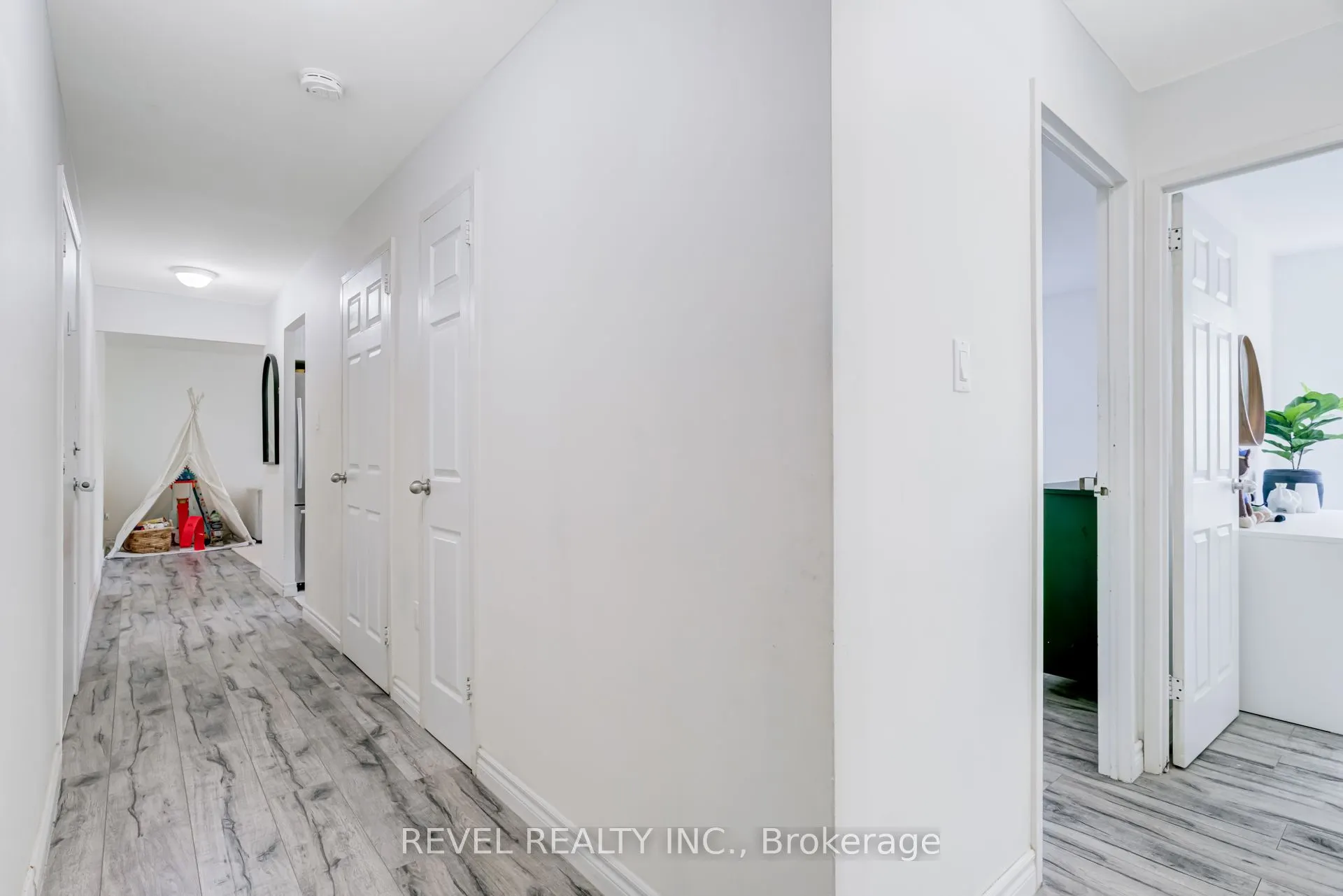 936 Glen Street, #512