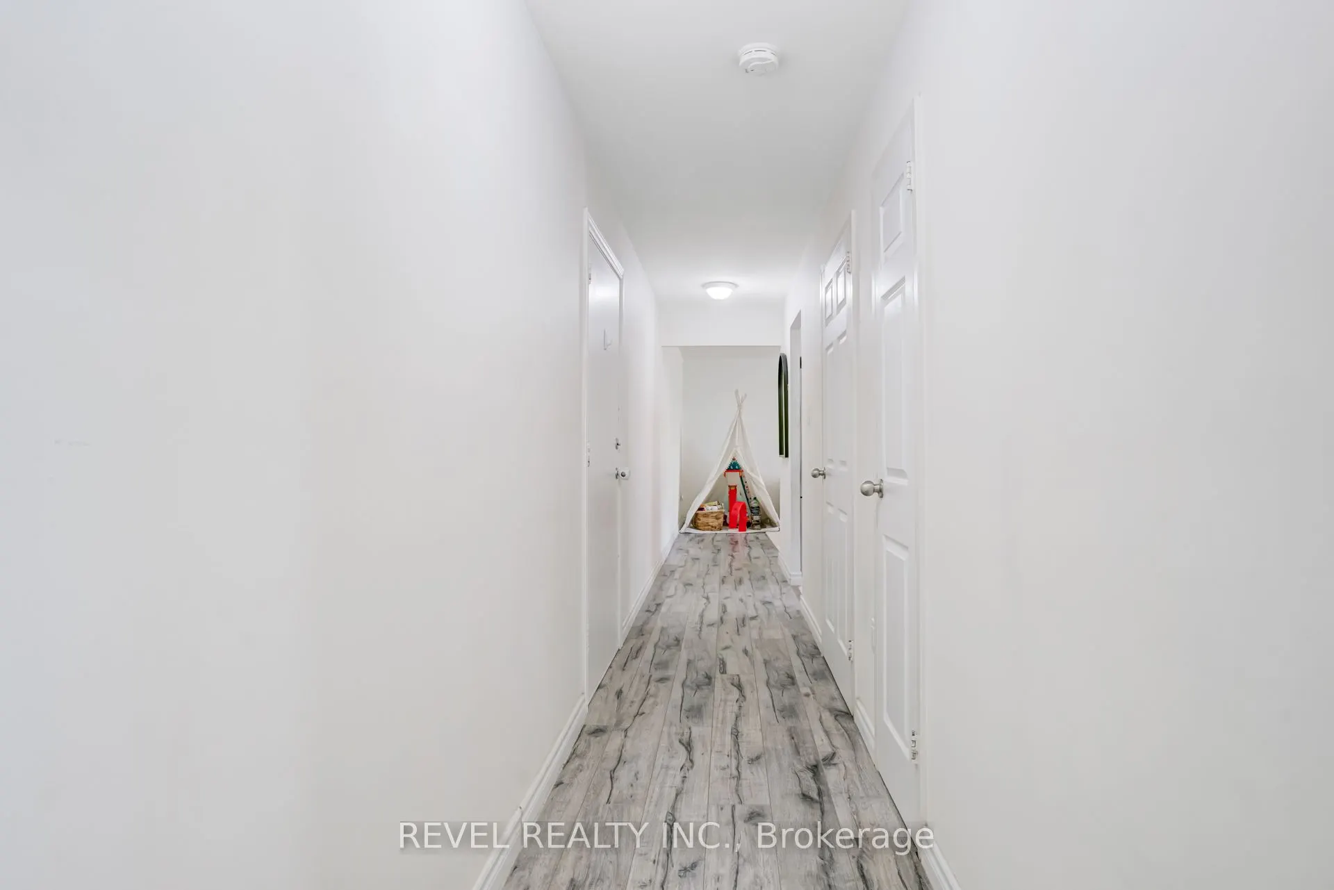 936 Glen Street, #512