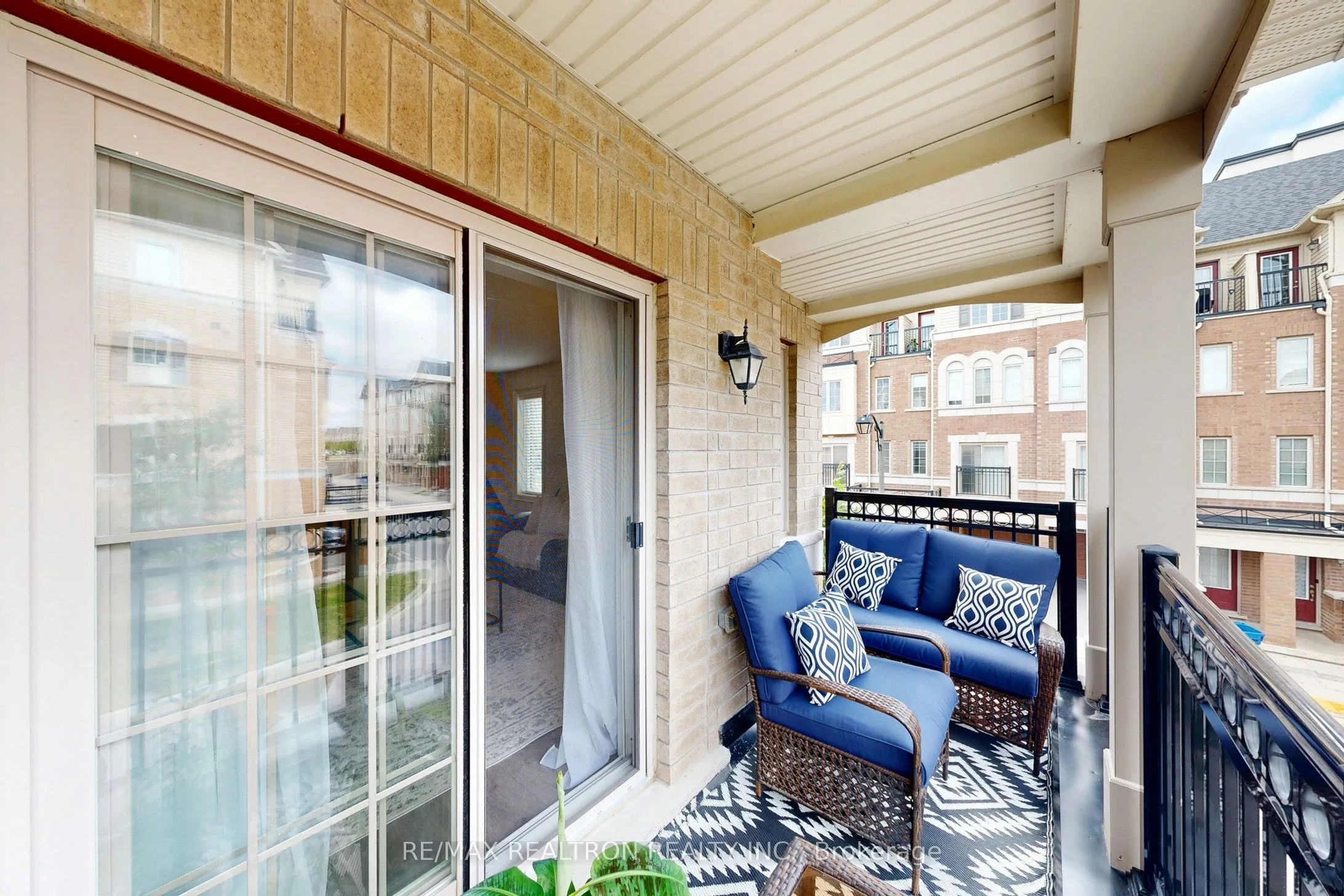 2472 Rosedrop Path, #215