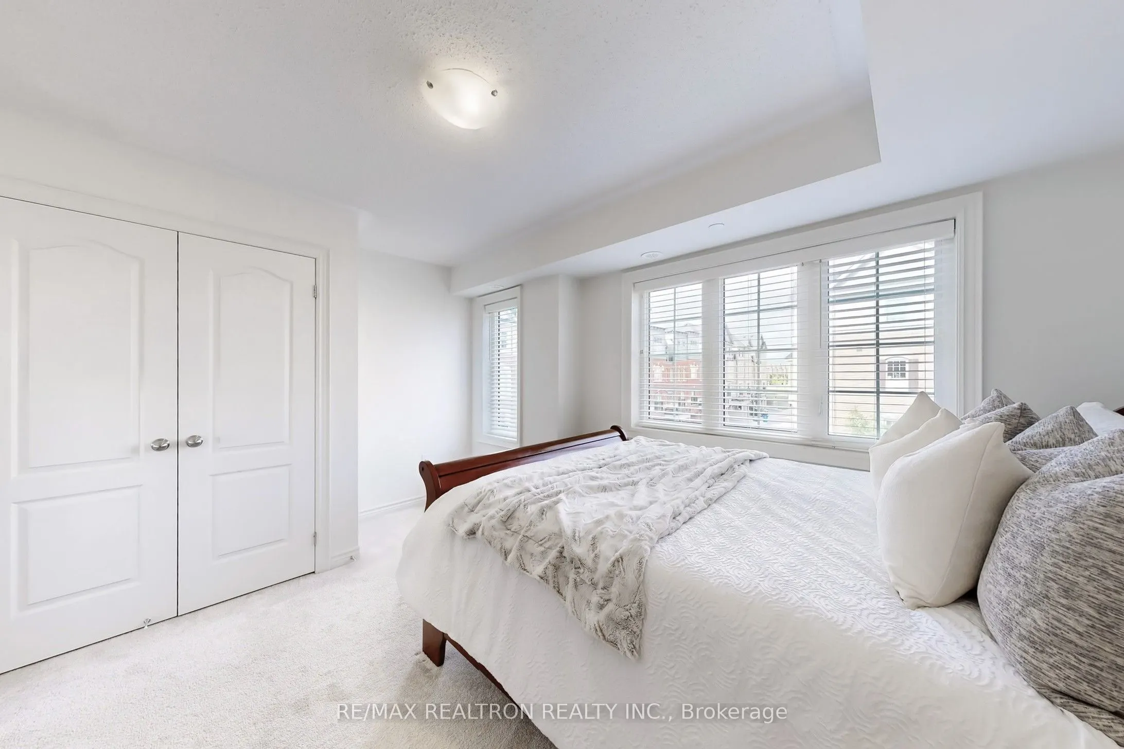 2472 Rosedrop Path, #215