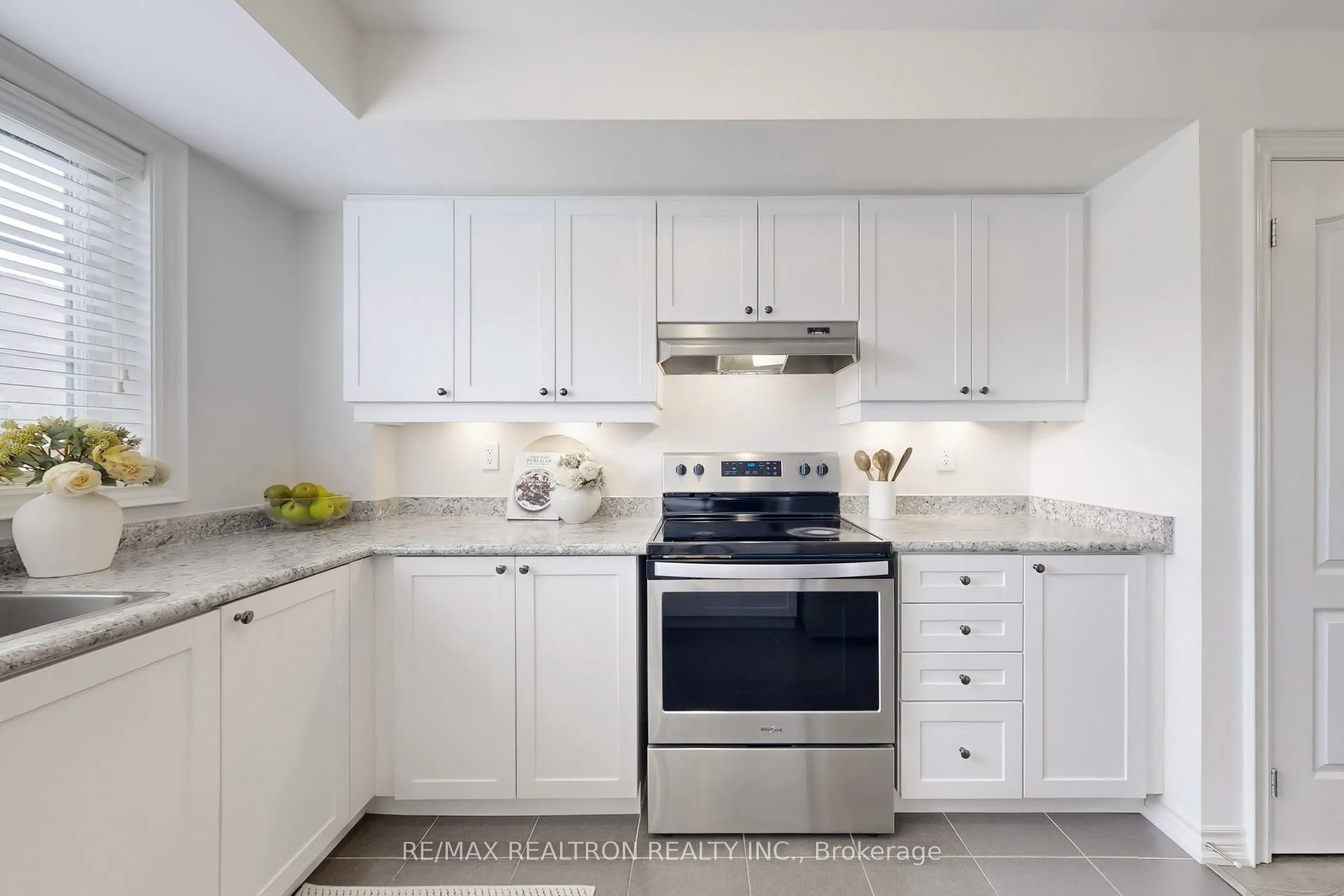 2472 Rosedrop Path, #215