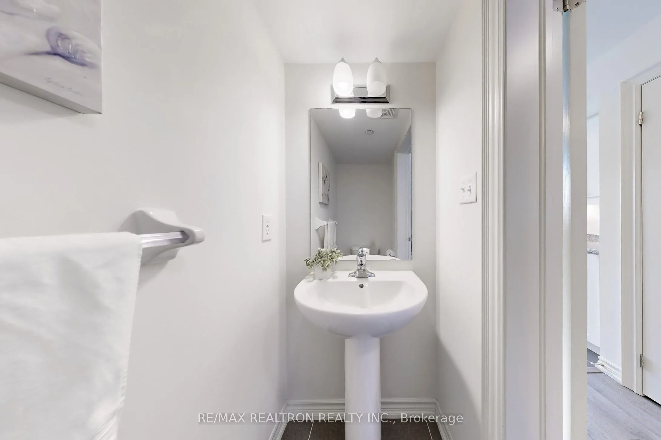 2472 Rosedrop Path, #215
