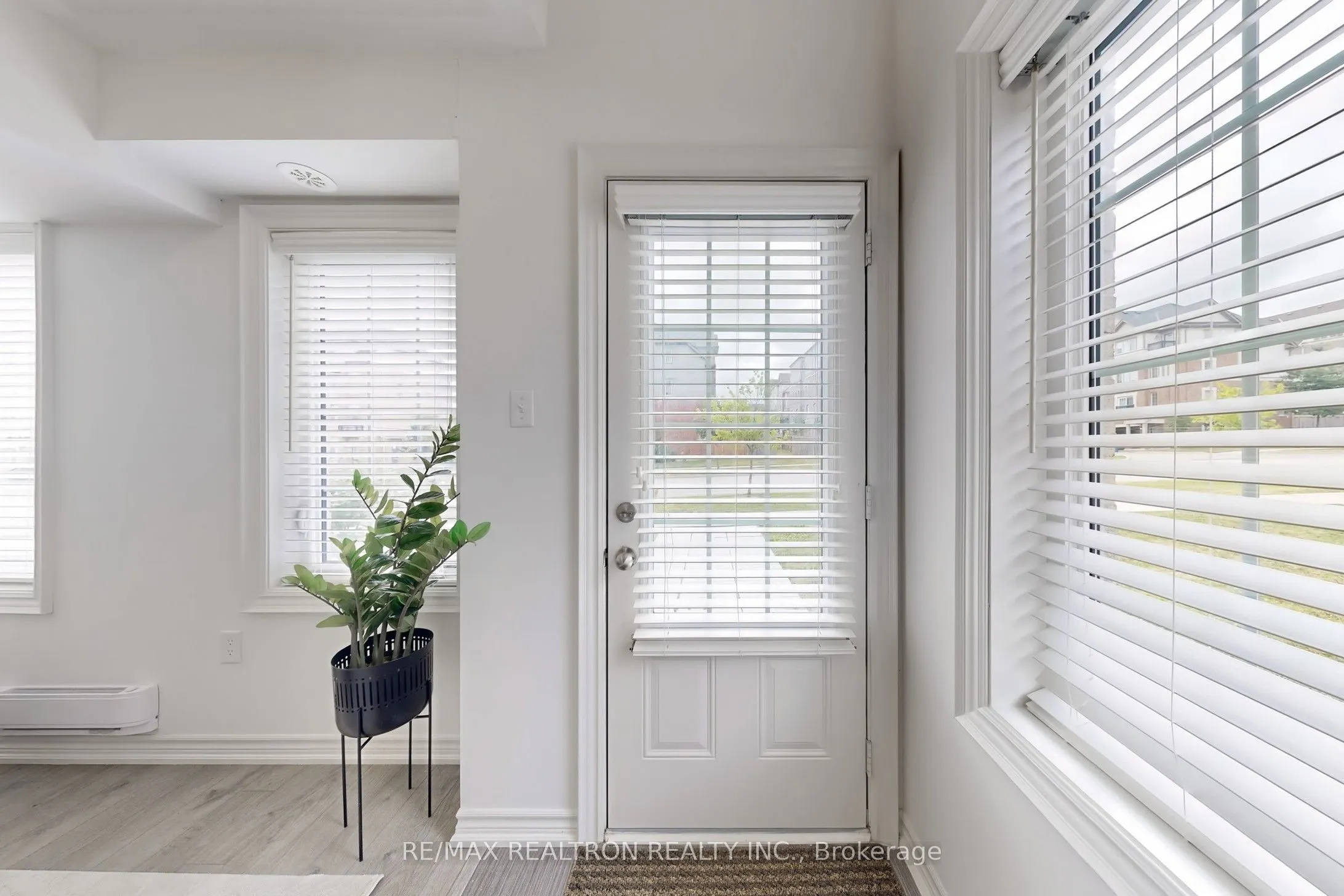2472 Rosedrop Path, #215