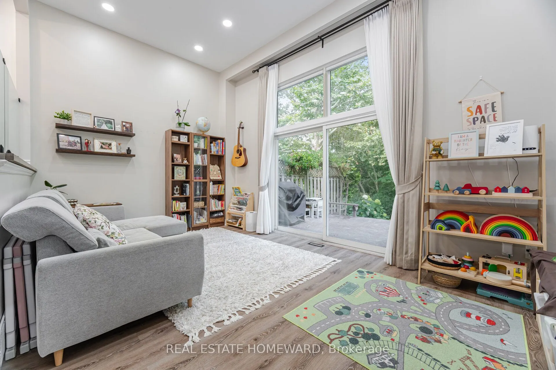 229 Jeffery Street, #28