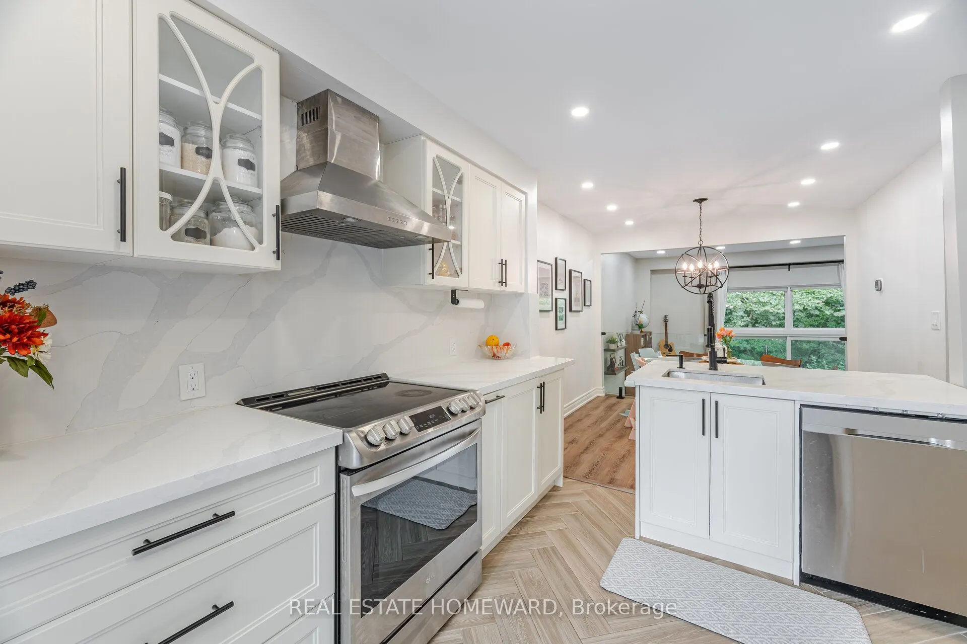 229 Jeffery Street, #28