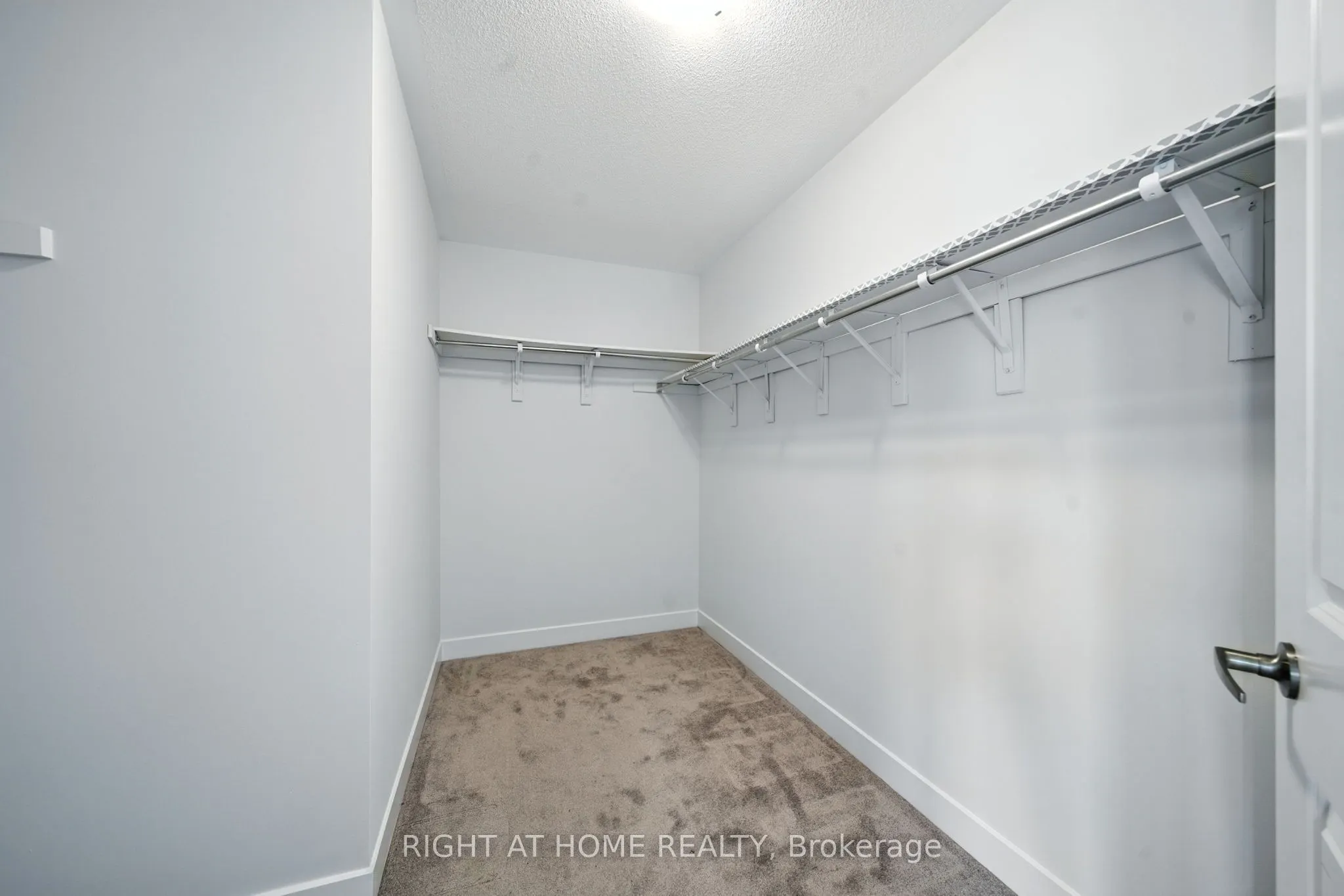 108 Vanier Street