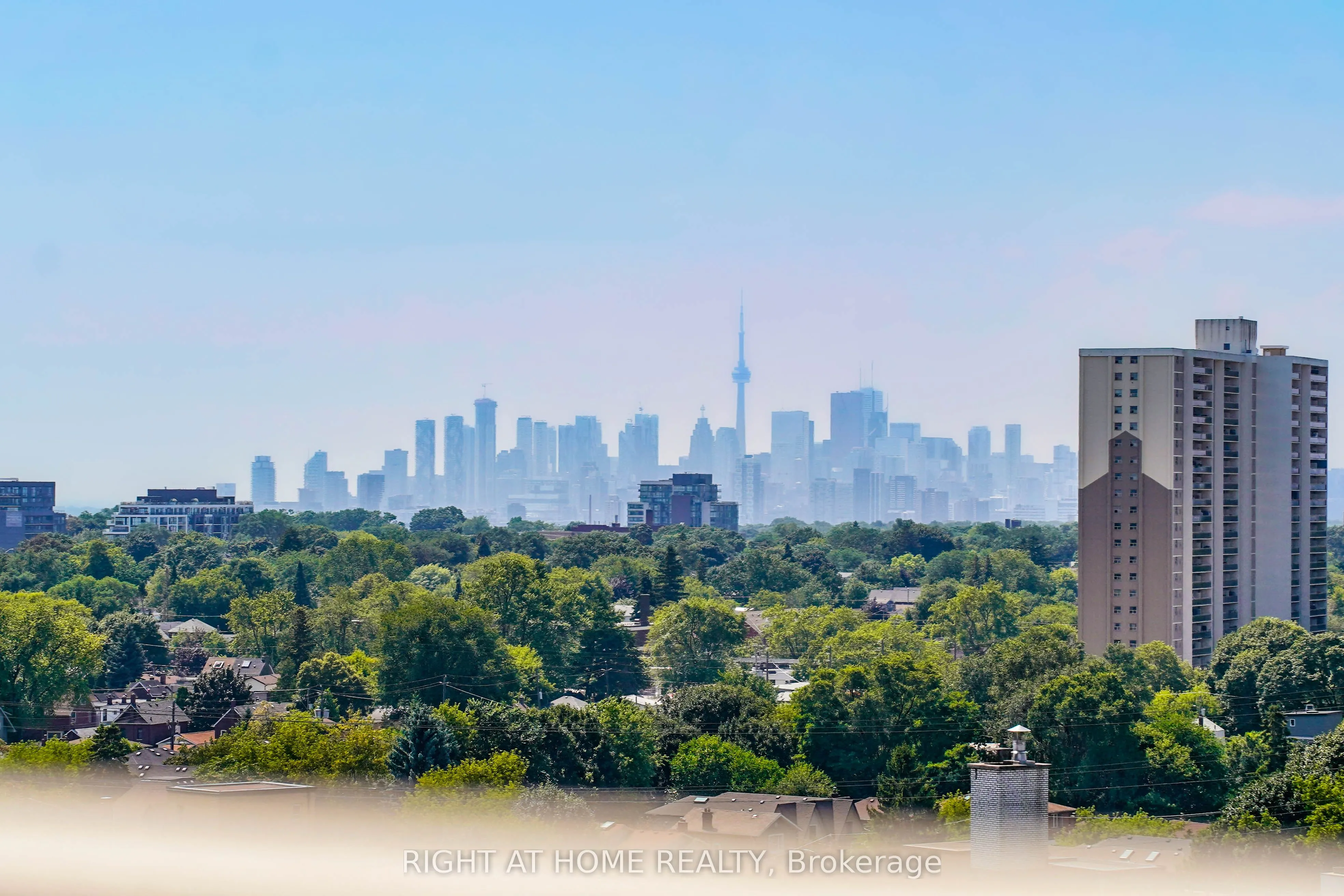1 Massey Square, #1611