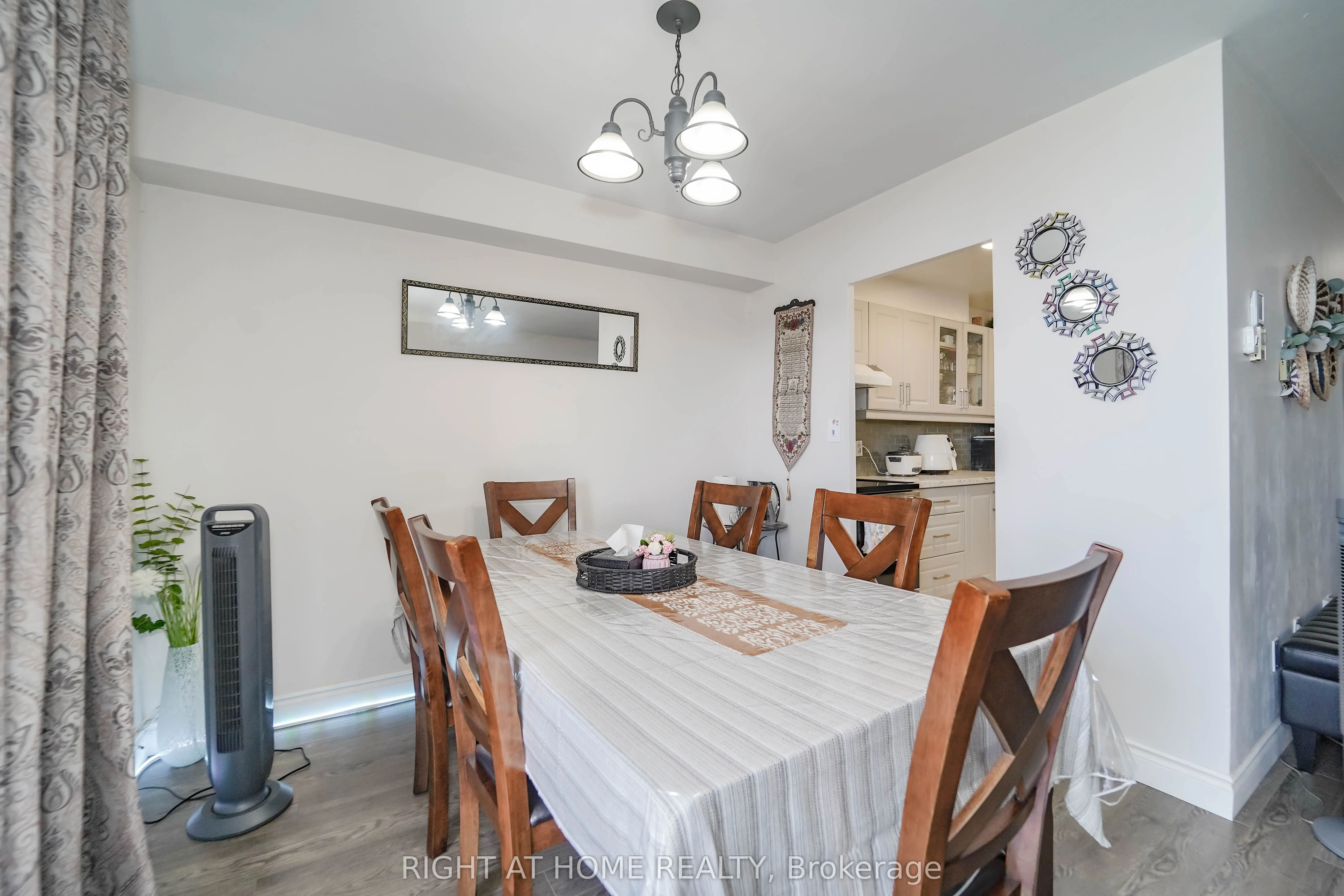 1 Massey Square, #1611