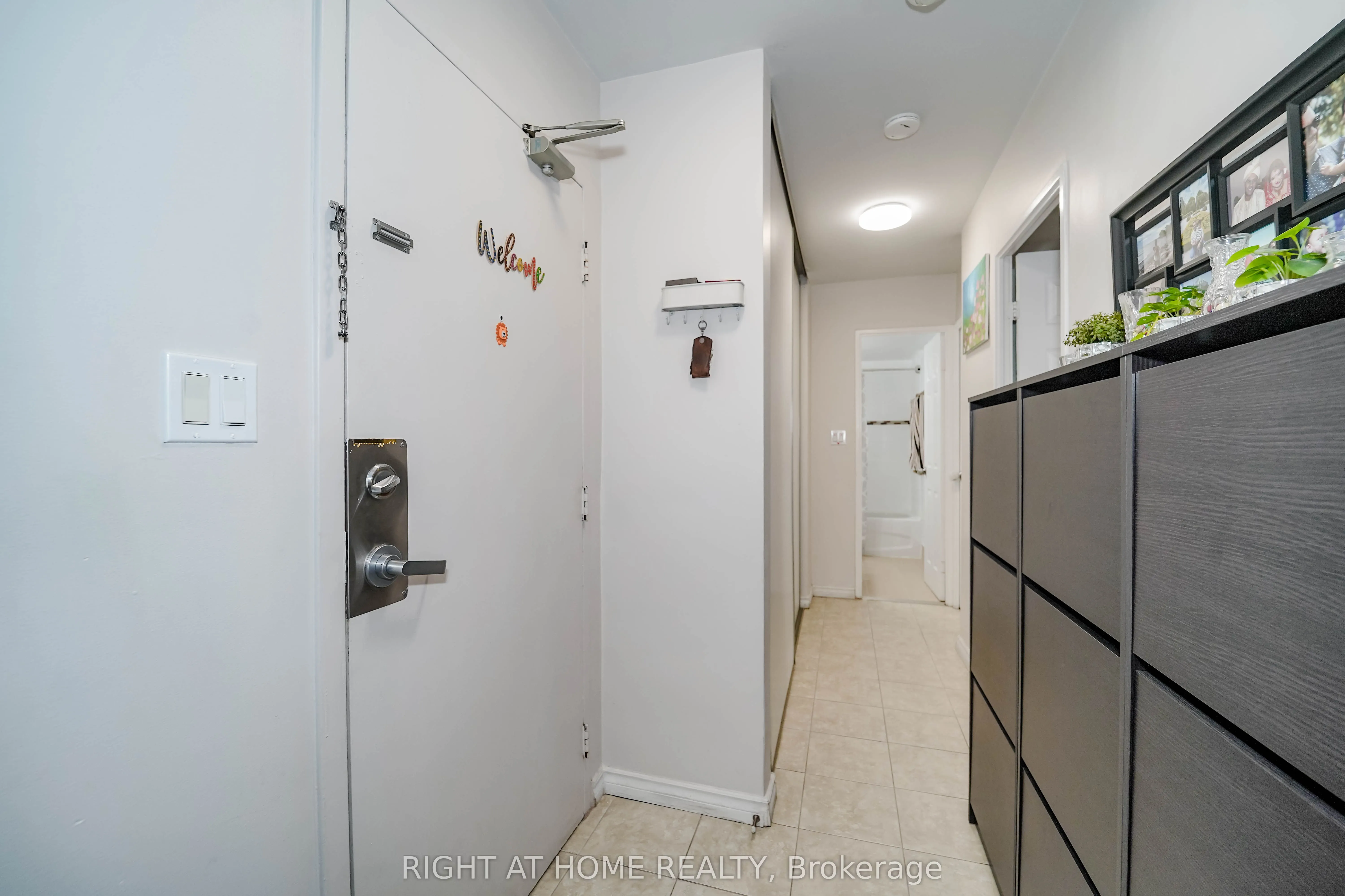 1 Massey Square, #1611