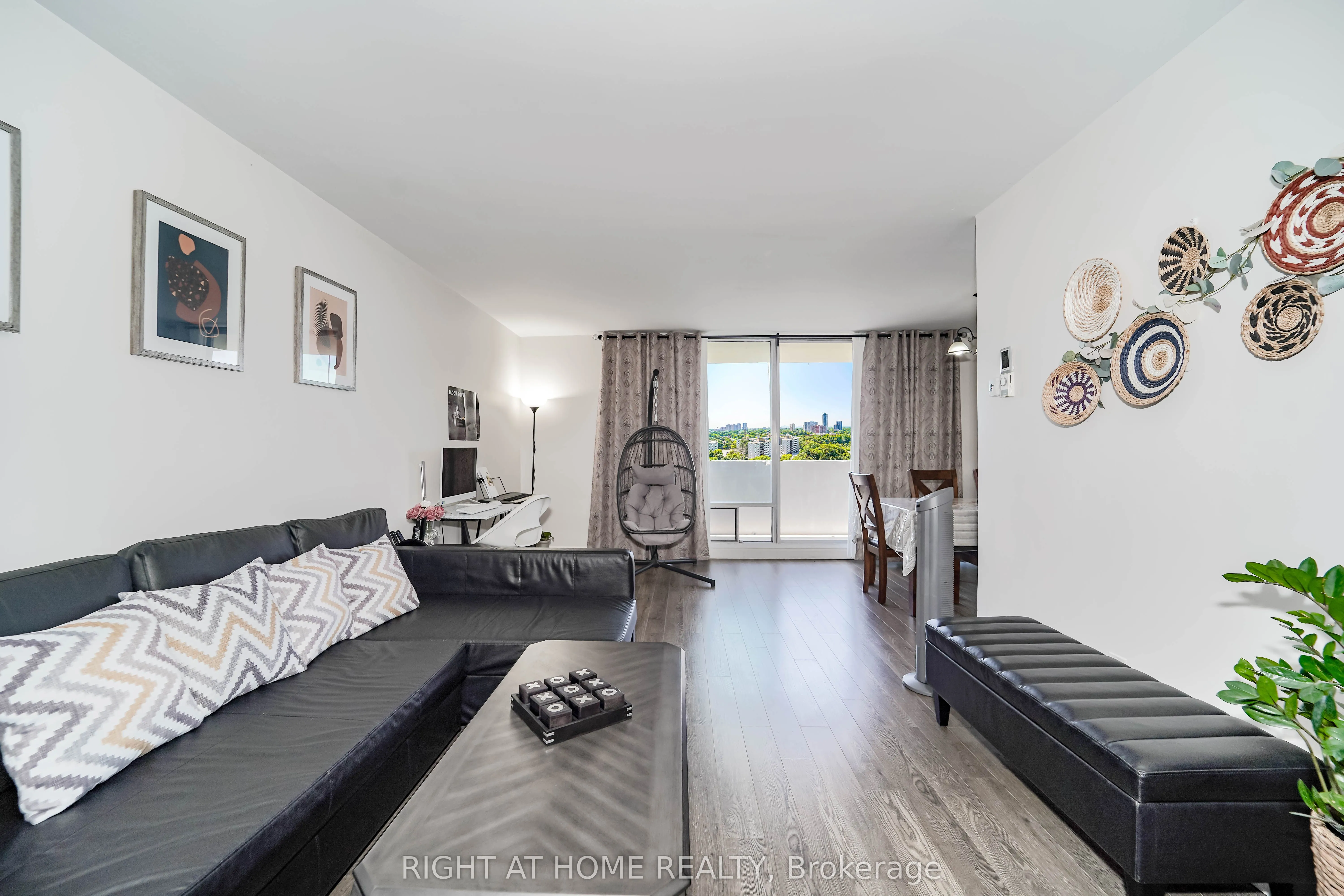 1 Massey Square, #1611