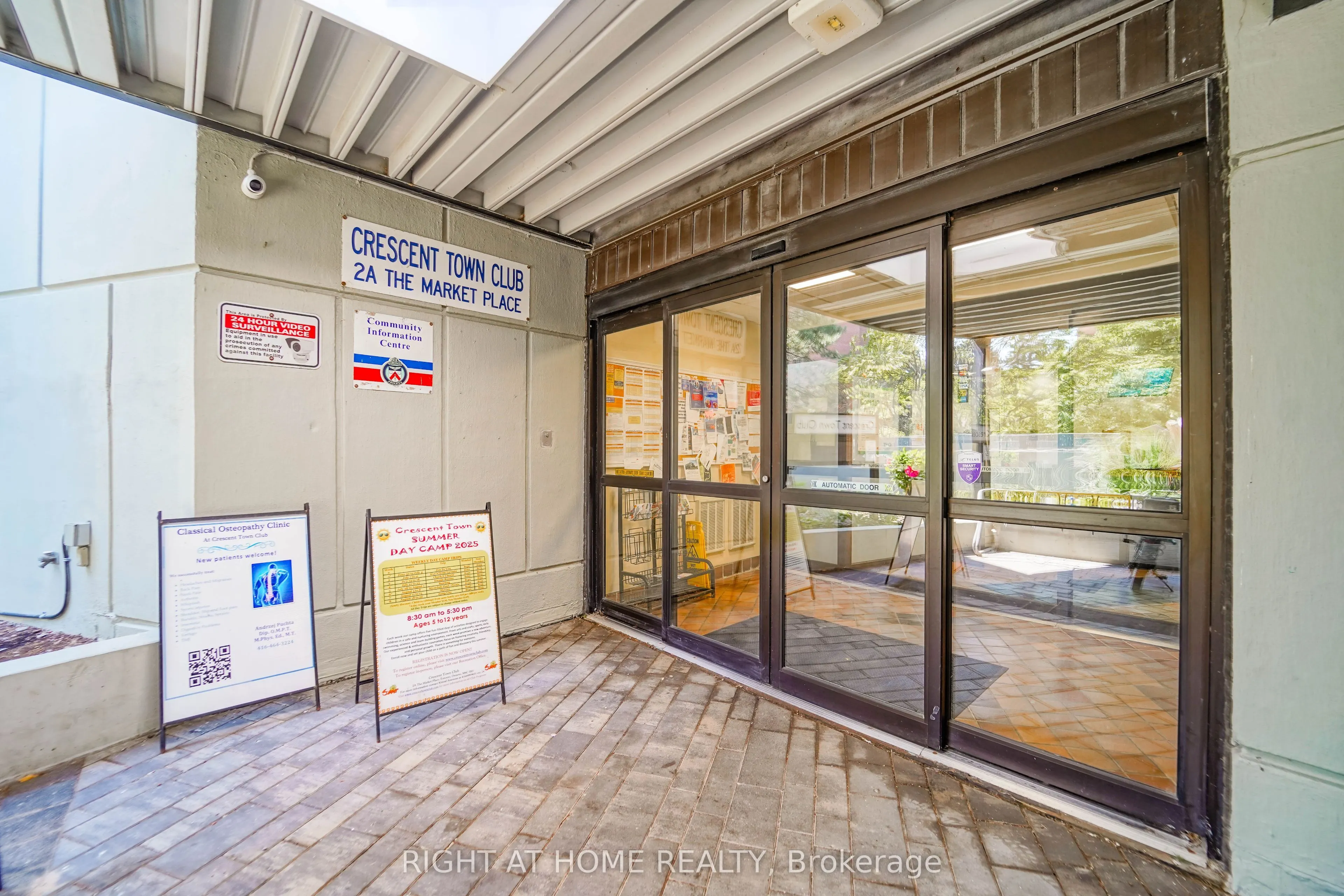 1 Massey Square, #1611